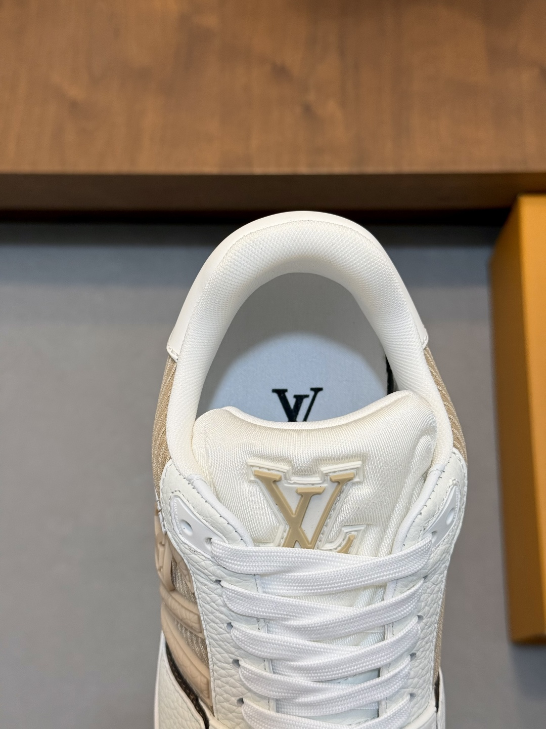 [Louis Vuitton] LV 루이비통 트레이너 스니커즈 뉴 컬러 신발