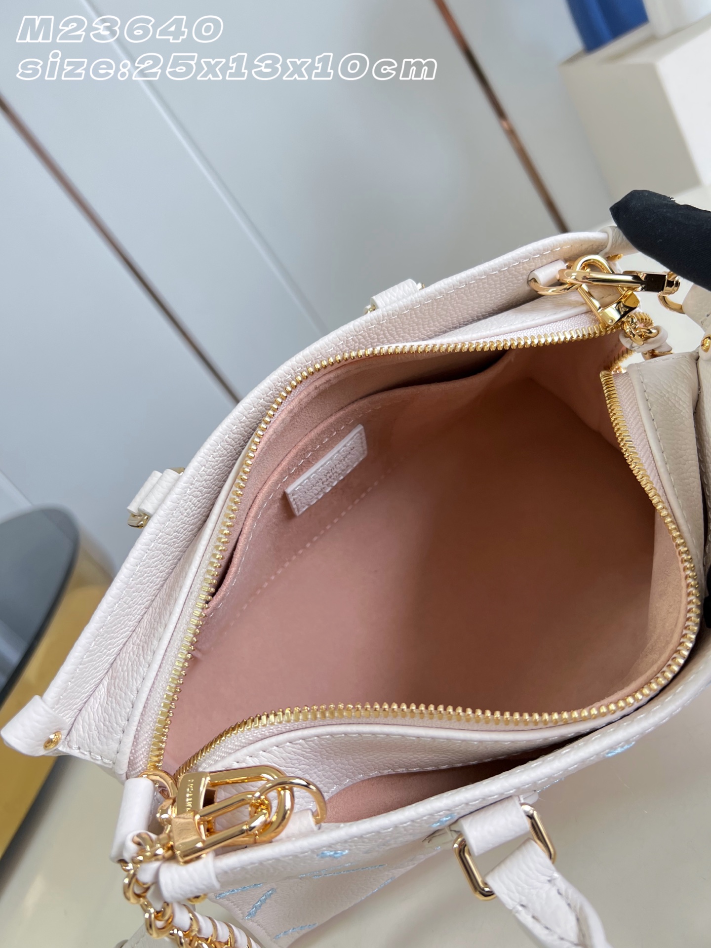 [Louis Vuitton] LV 루이비통 온더고 이스트 웨스트 앙프레인트 숄더백 가방