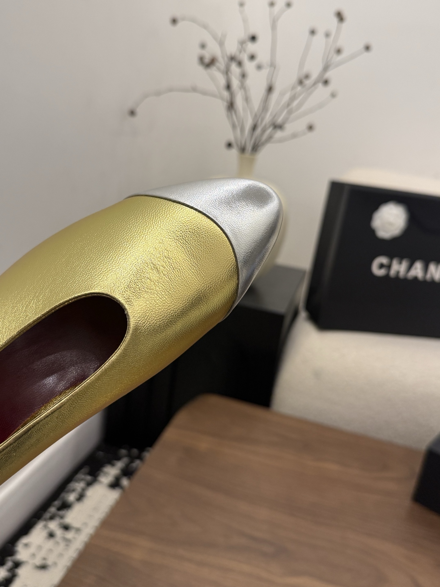 샤넬(CHANEL) 주름 디테일 스틸레토 펌프스 신발