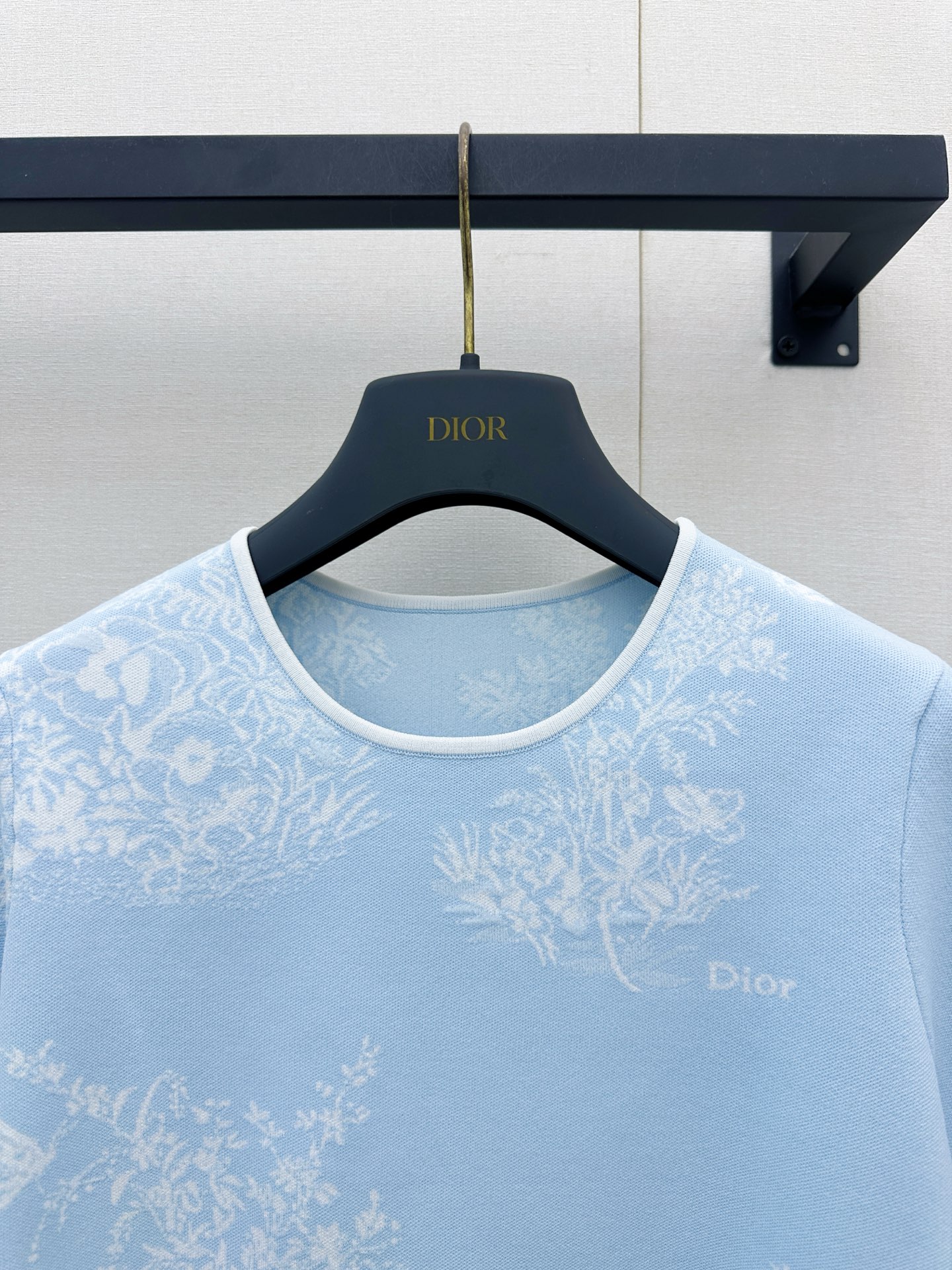 디올(DIOR) 플라워 자카드 라운드넥 반팔 니트 상의 의류