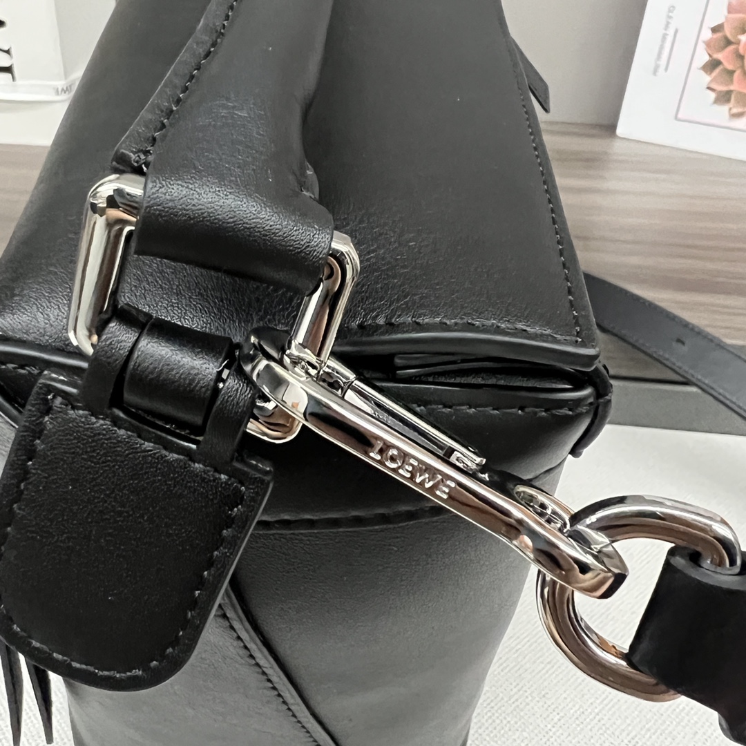 Loewe 로에베 퍼즐 미디엄 소프트 레더 백 가방
