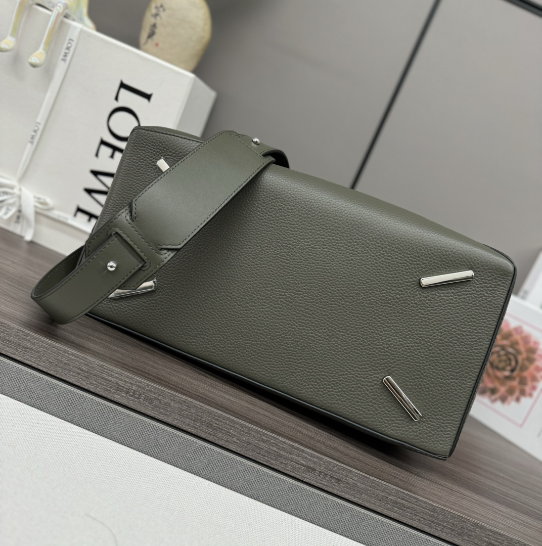 Loewe Puzzle Edge 로에베 퍼즐 라지 백 가방