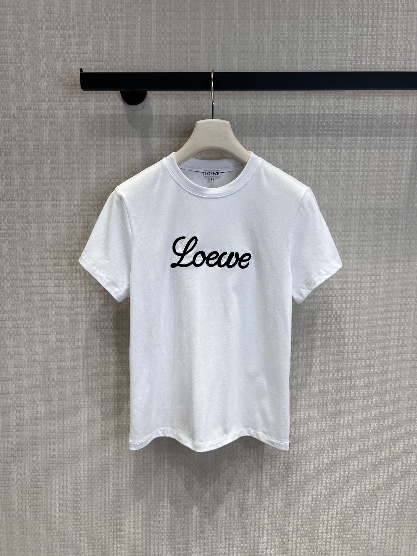 [Loewe] 로에베 26SS 레터링 로고 라인 반팔 티셔츠 의류