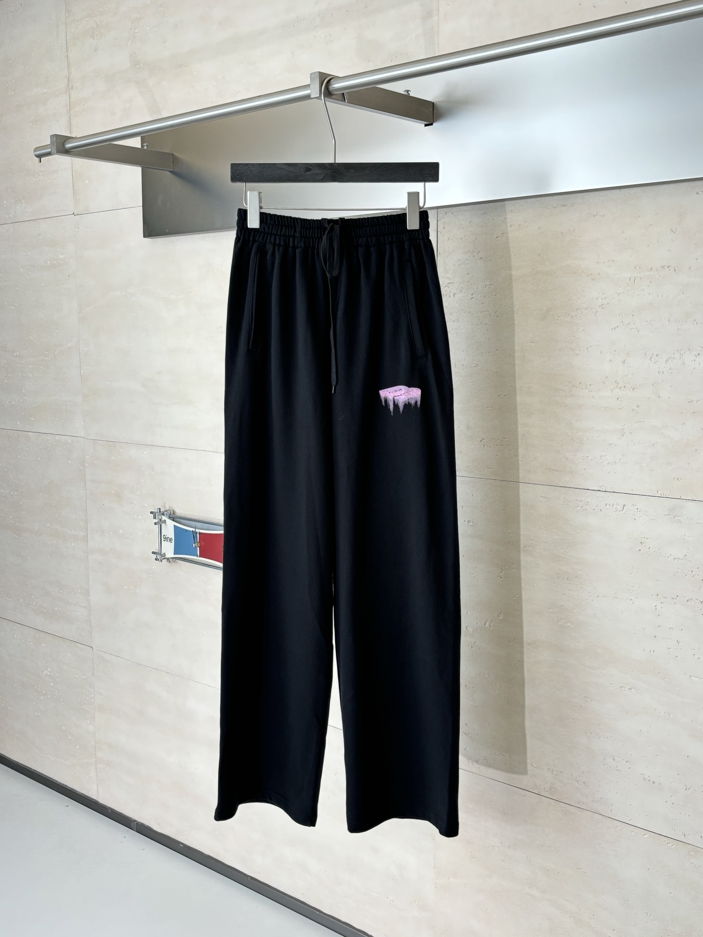 발렌시아가(BALENCIAGA) 스포츠 와이드 스웨트팬츠 의류