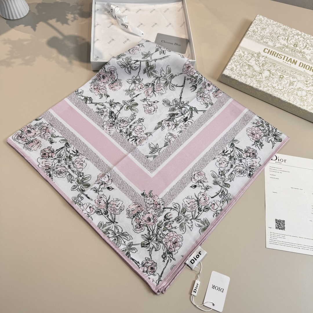 디올(DIOR) 로지에 드 디올 플라워 실크 목도리 스카프