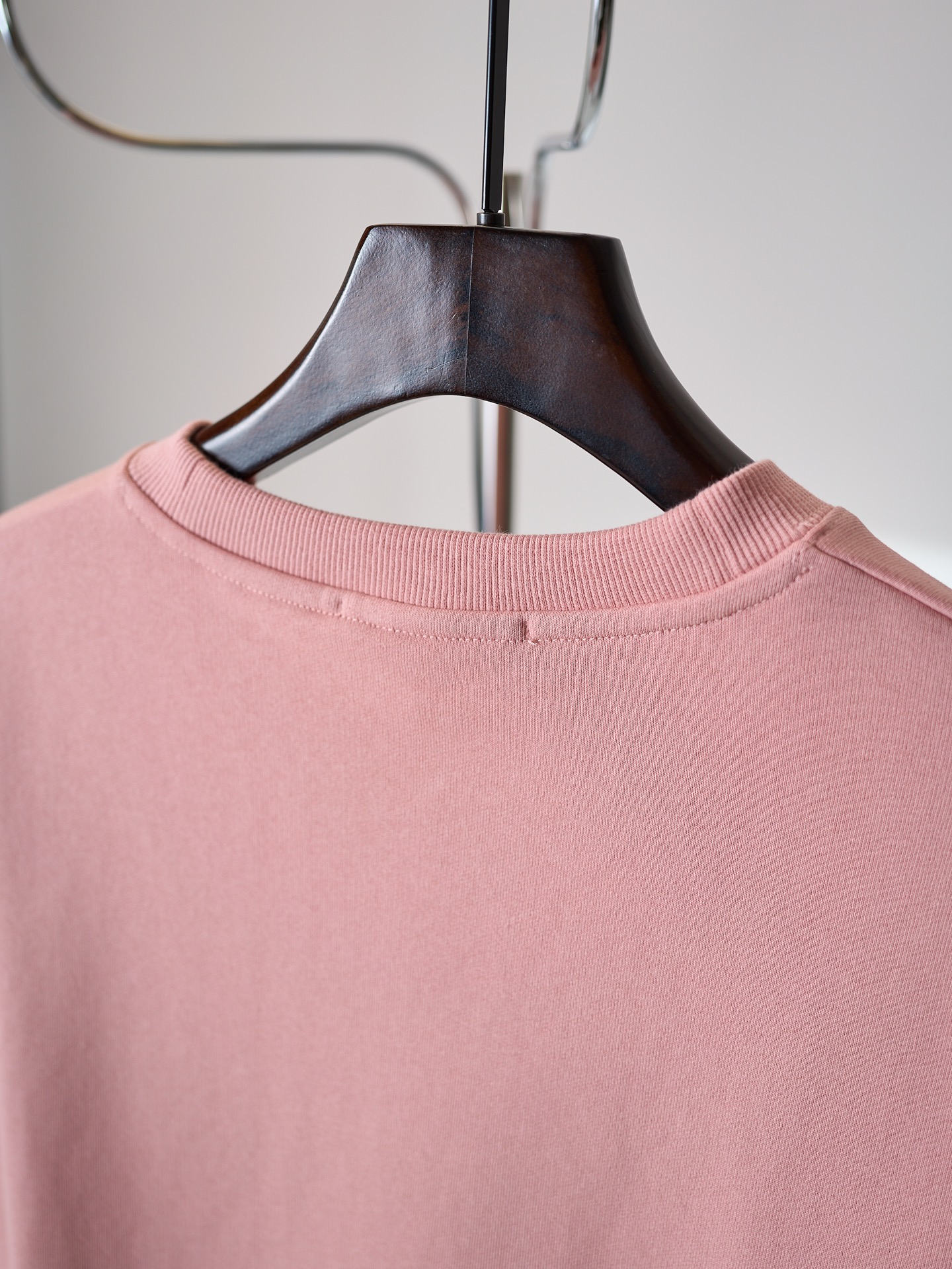아크네(Acne studios) 로고 자수 맨투맨 상의 의류