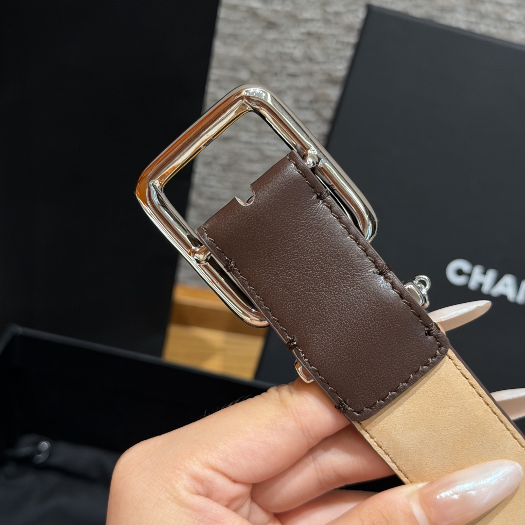 샤넬(CHANEL) 카프스킨 글로시 핀 실버 버클 벨트