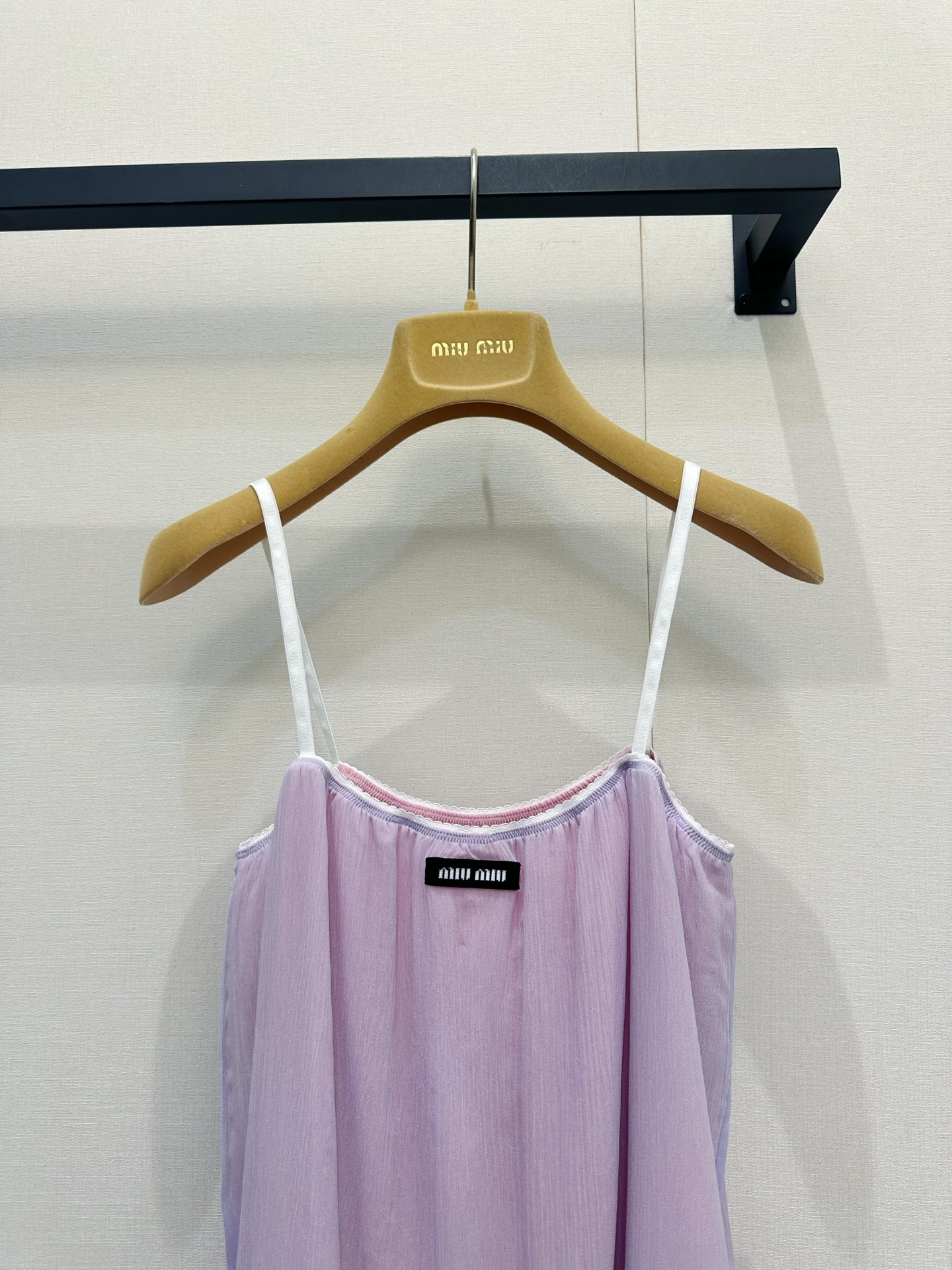 미우미우(MiuMiu) 실크 레이스 롱 나시 의류