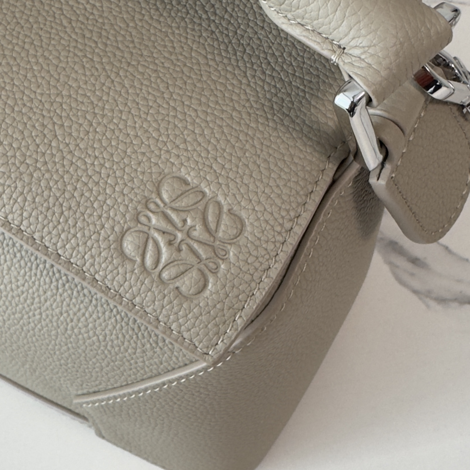 Loewe Puzzle Edge 로에베 퍼즐 스몰 백 가방