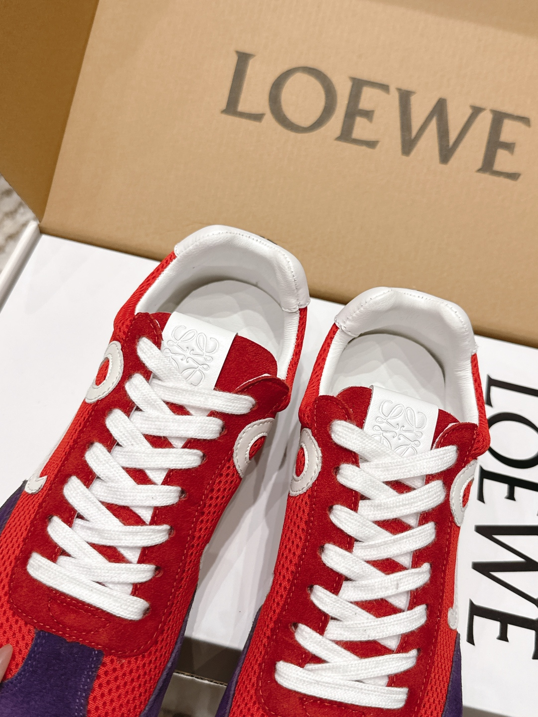 로에베(LOEWE) 스웨이드 메시 러너 스니커즈 신발