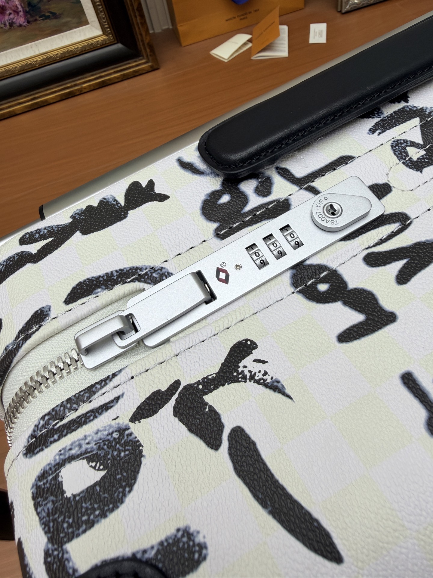 [Louis Vuitton] LV 루이비통 AM29160 최고급 오리지널 캐리어 (기내 반입 가능)
