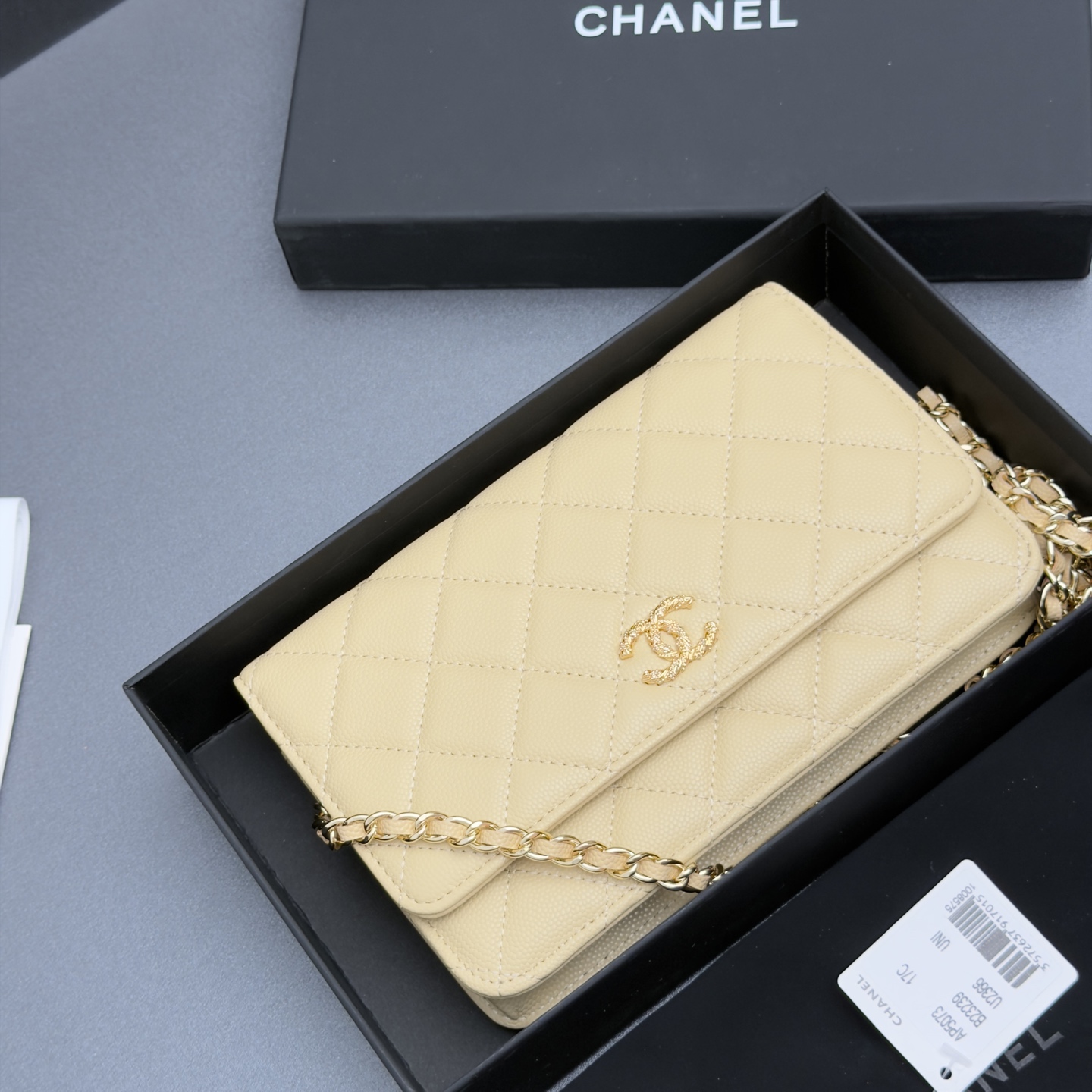 [Chanel] 샤넬 26SS 캐비어 멀티 젬스톤 체인 아코디언 플랩백 (WOC) 가방
