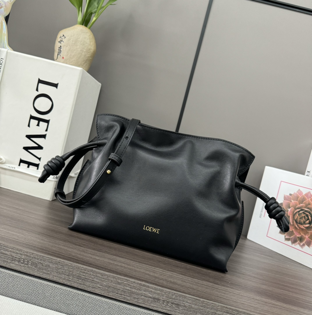 LOEWE 로에베 Flamenco 플라멩코 퍼스 나파 카프스킨 파우치 숄더백 가방