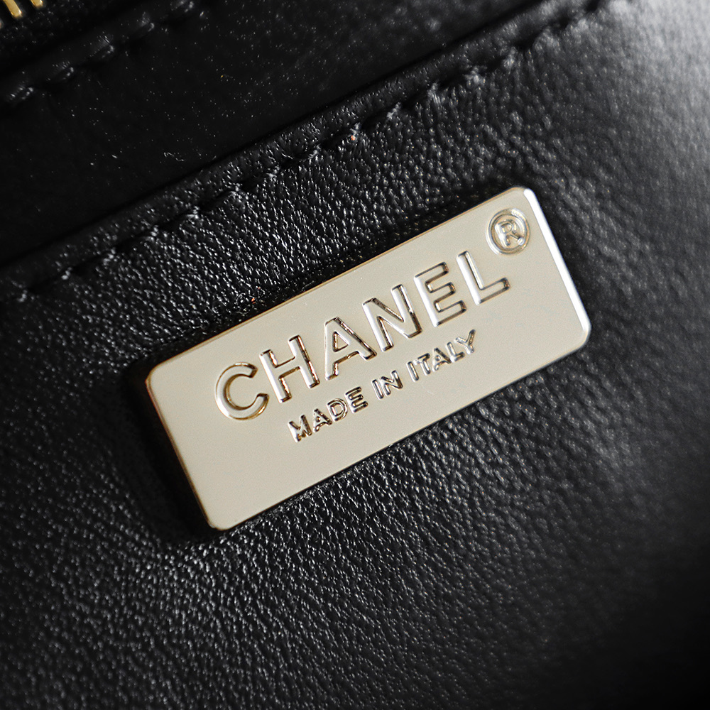 [Chanel] 샤넬 26P 크로셰 미디움 (블랙) 가방
