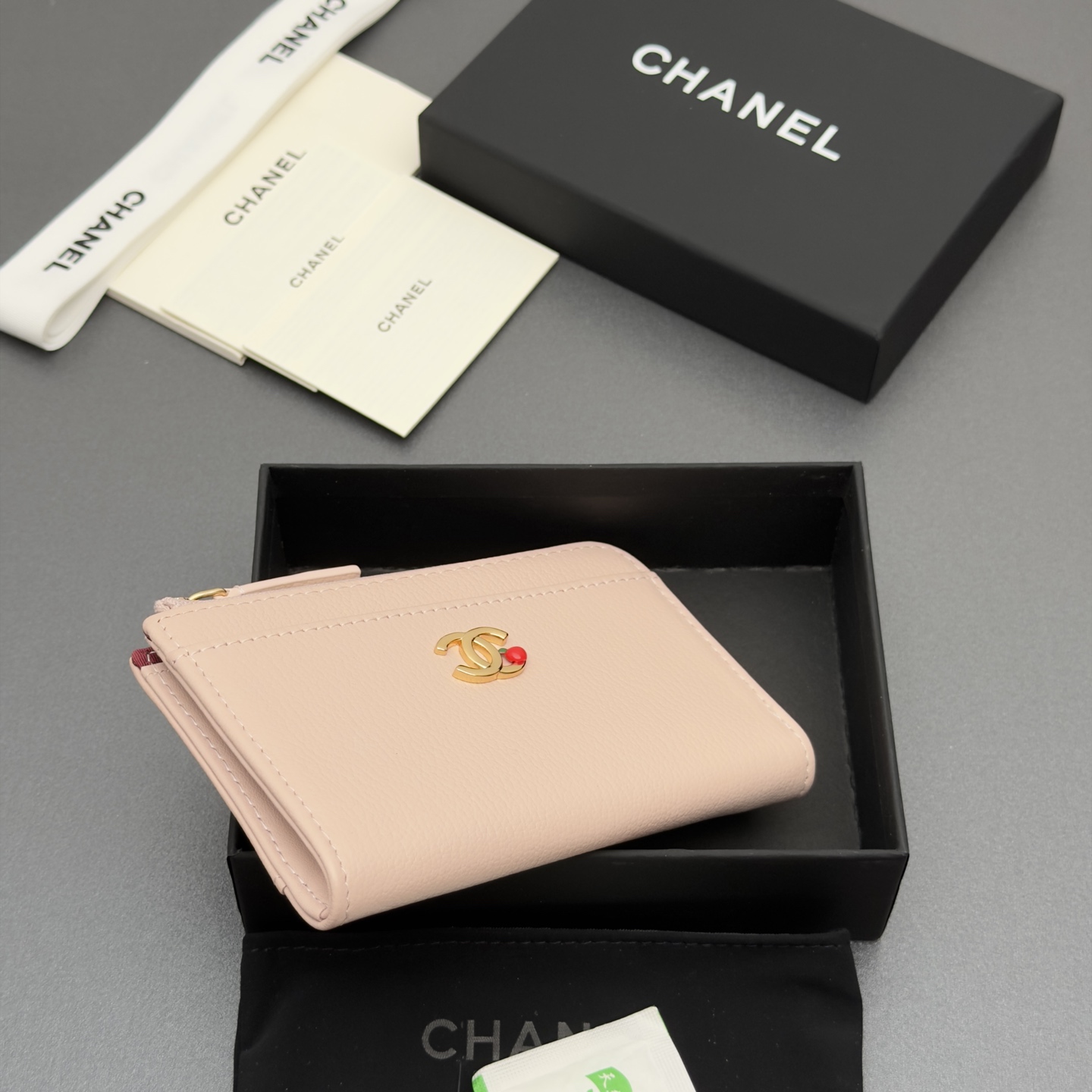 [Chanel] 샤넬 메탈 로고 지퍼 카드/코인 지갑
