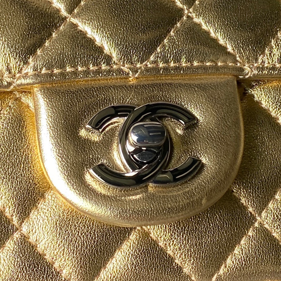 Chanel 26A Mini Classic Flap 샤넬 클래식 플랩 가방