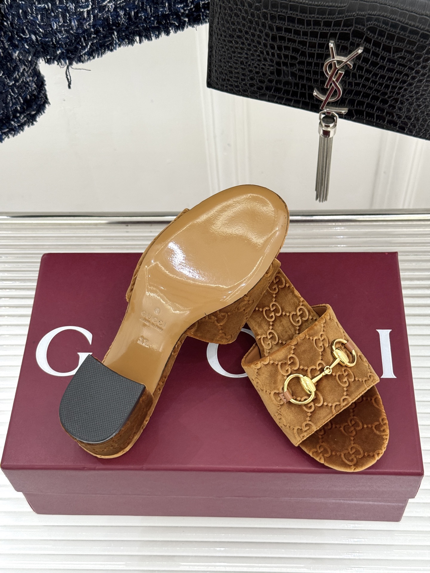 구찌(GUCCI) 홀스빗 GG 청키힐 슬리퍼 신발