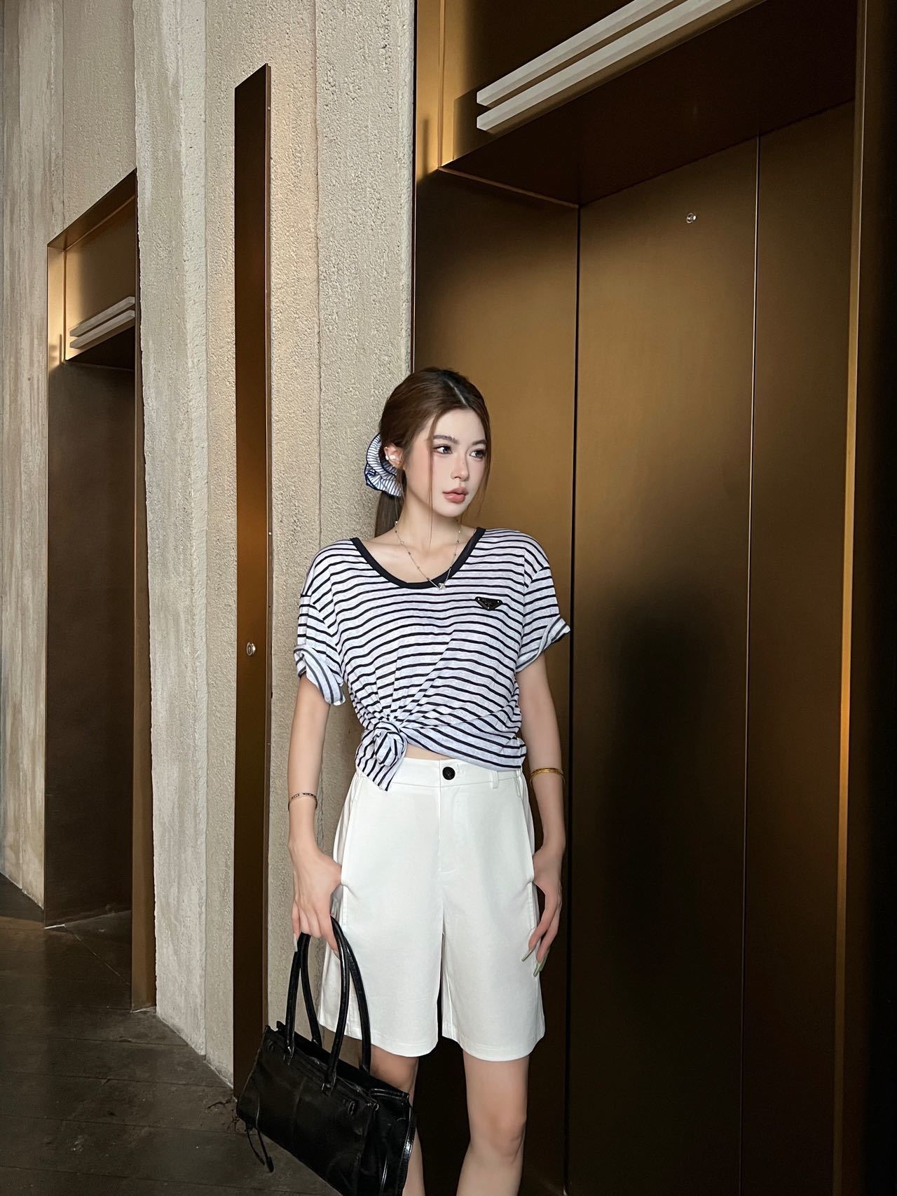 PRADA 프라다 하이엔드 텍스처 버뮤다 팬츠 반바지 의류