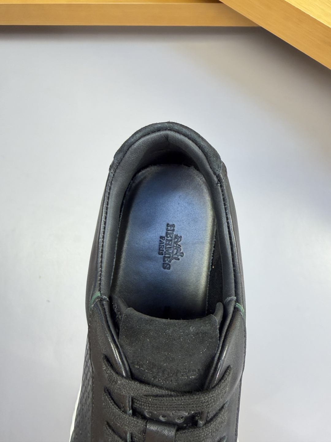 [Hermes] 에르메스 나파 다이아몬드 퍼포레이티드 & 스웨이드 콤비 스니커즈 신발
