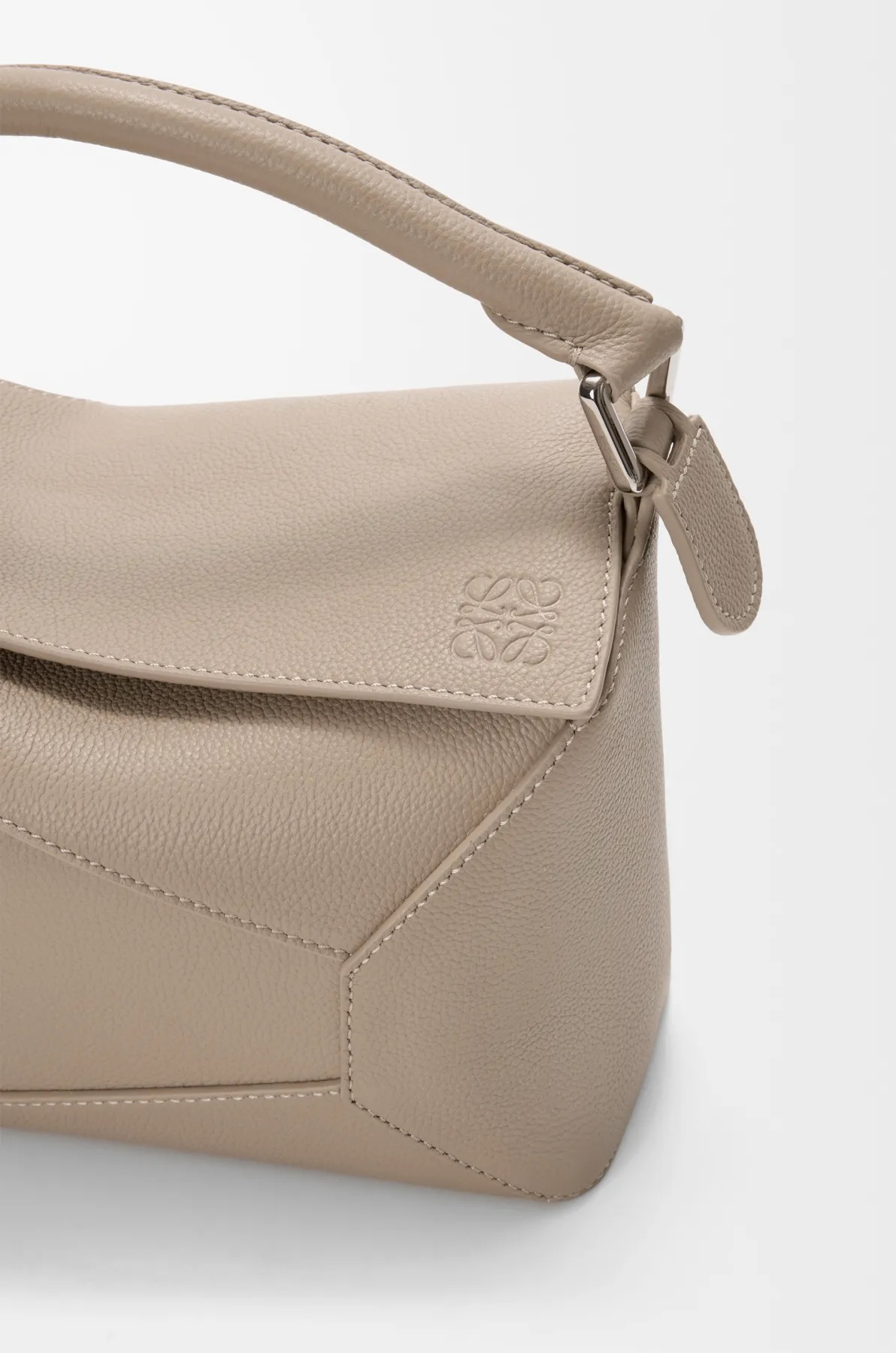 Loewe Puzzle Edge 로에베 퍼즐 스몰 백 가방