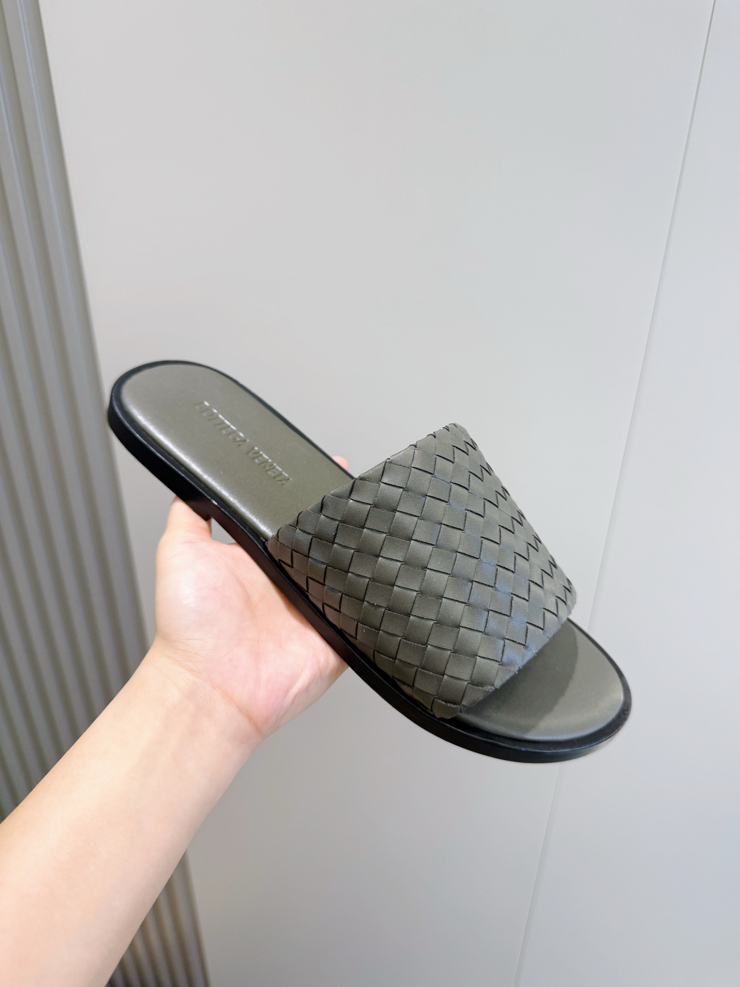 [Bottega Veneta] BV 보테가 베네타 맨즈 웨이브 Intrecciato 인트레치아토 레더 슬라이드 슬리퍼 신발