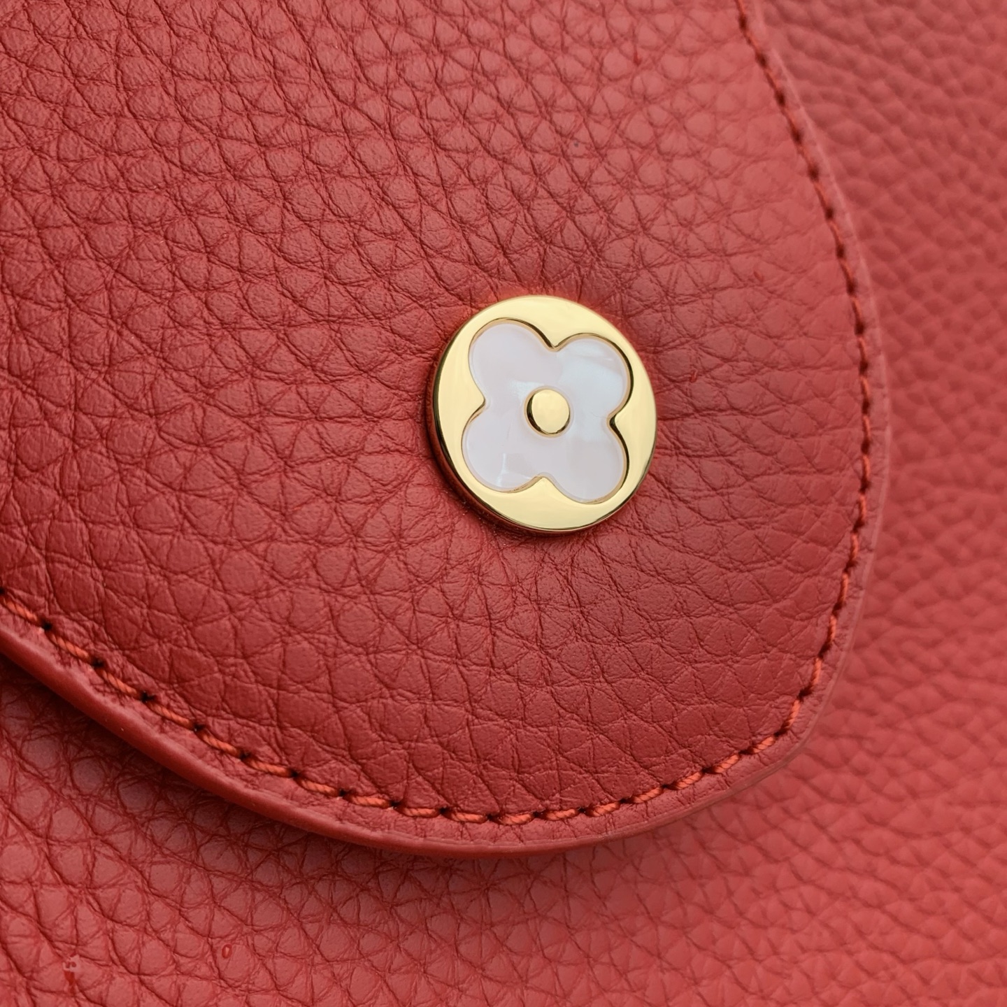 LOUIS VUITTON LV M11341 루이비통 카퓌신 소형 핸드백 (플라워 크라운 레드) 가방