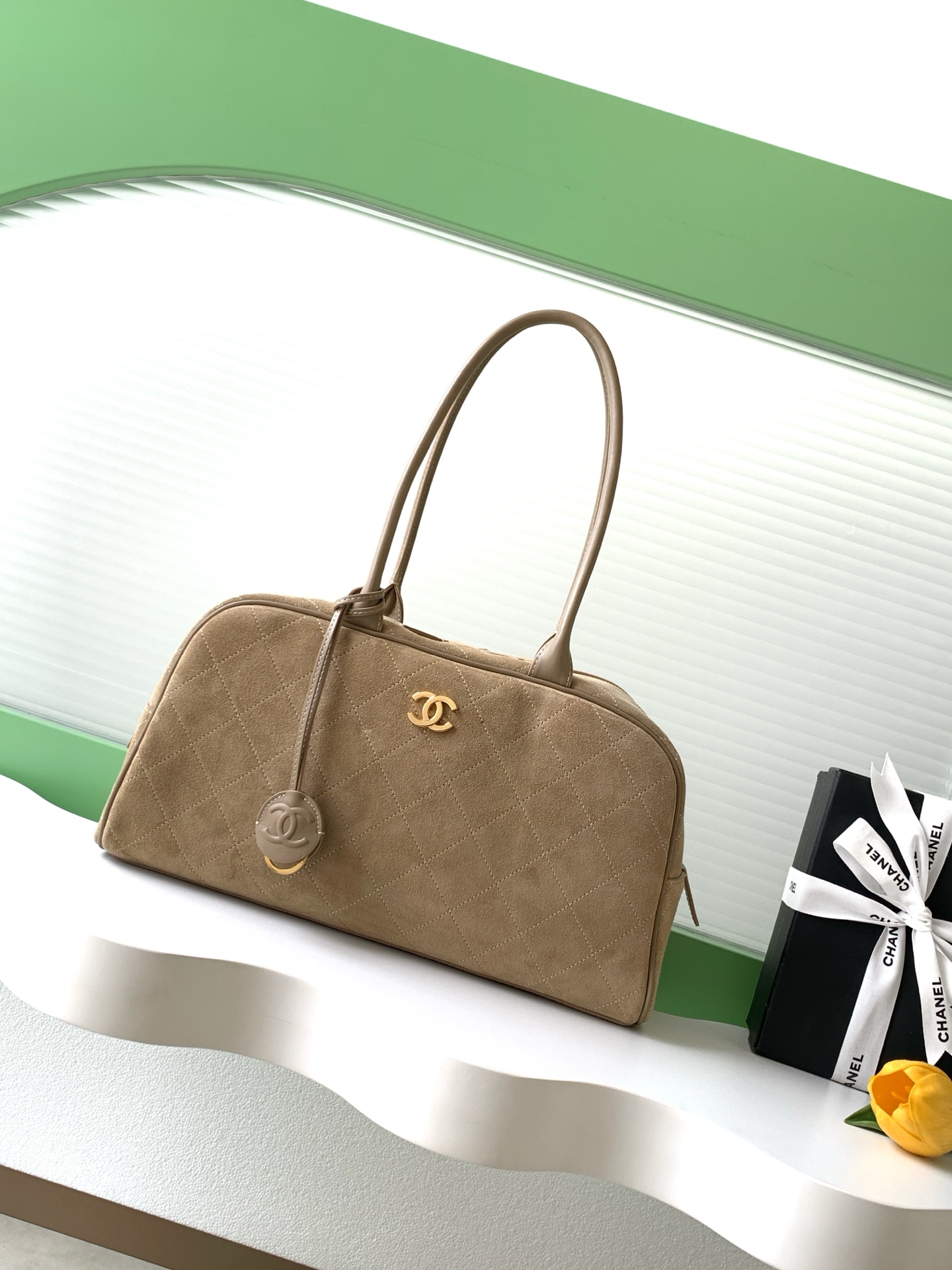 [Chanel] 샤넬 26SS 스웨이드 볼링백 (AS6211) 가방