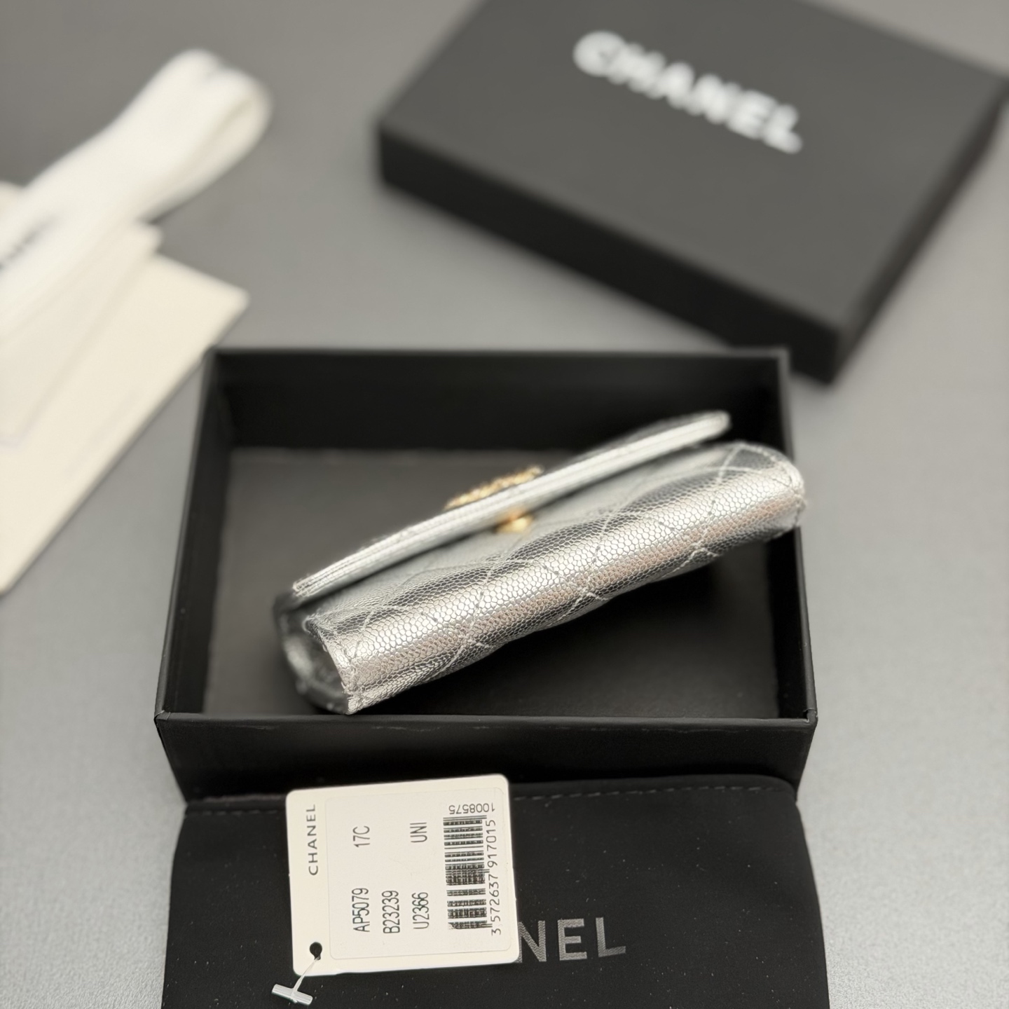 [Chanel] 샤넬 26SS 캐비어 멀티 젬스톤 카드 홀더 지갑