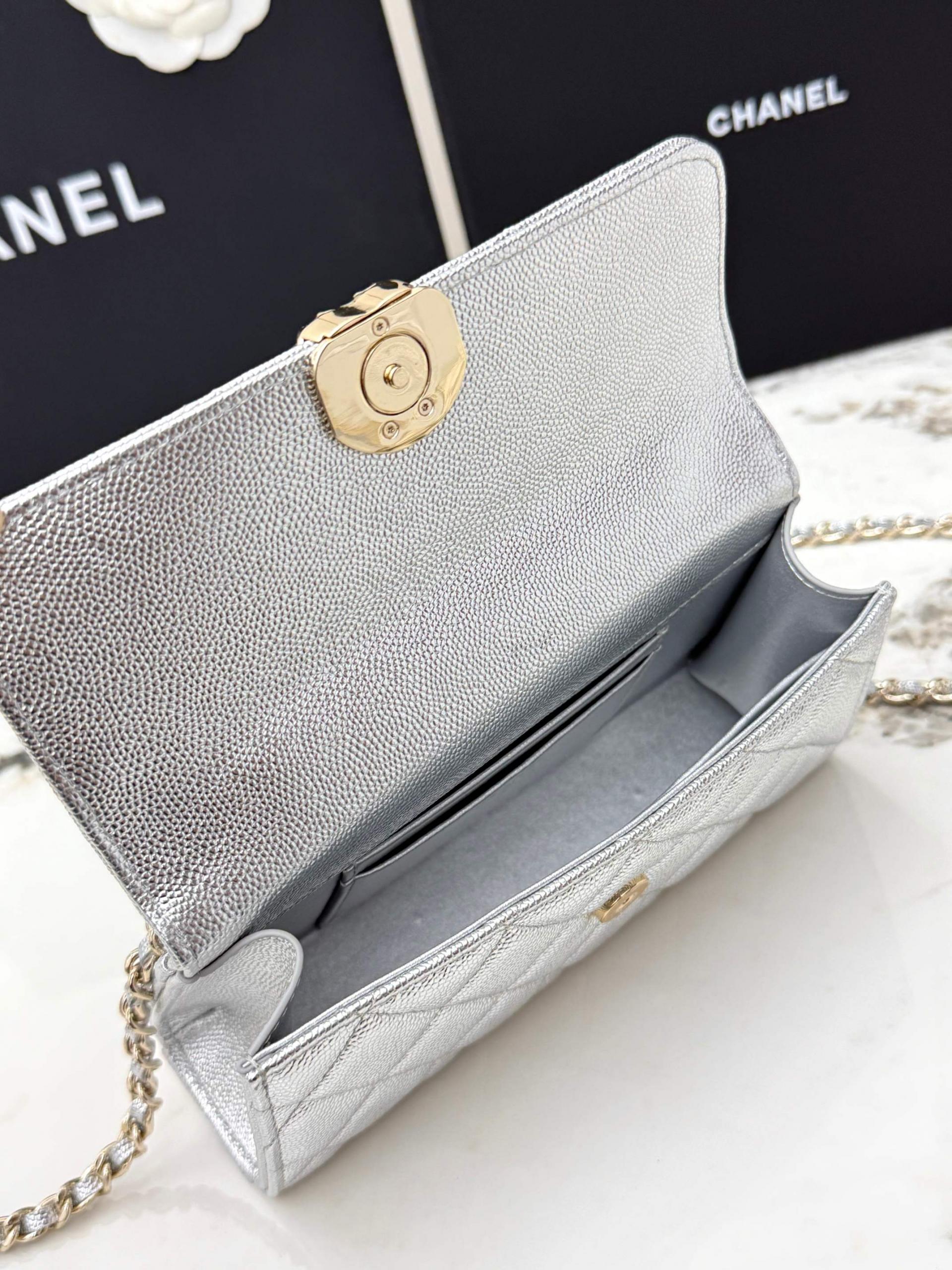 Chanel 25S 샤넬 캐비어 카우레더 Kelly 핸들백 가방