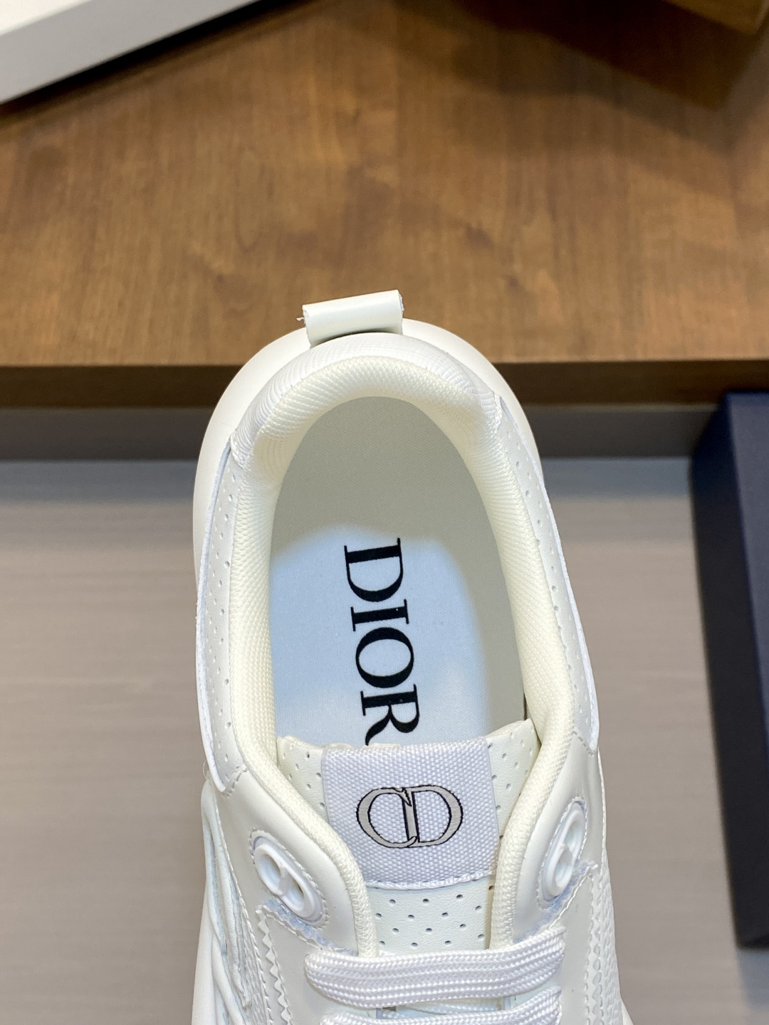[Dior] 디올 시그니처 엠보스 & 패브릭 콤비 스니커즈 신발
