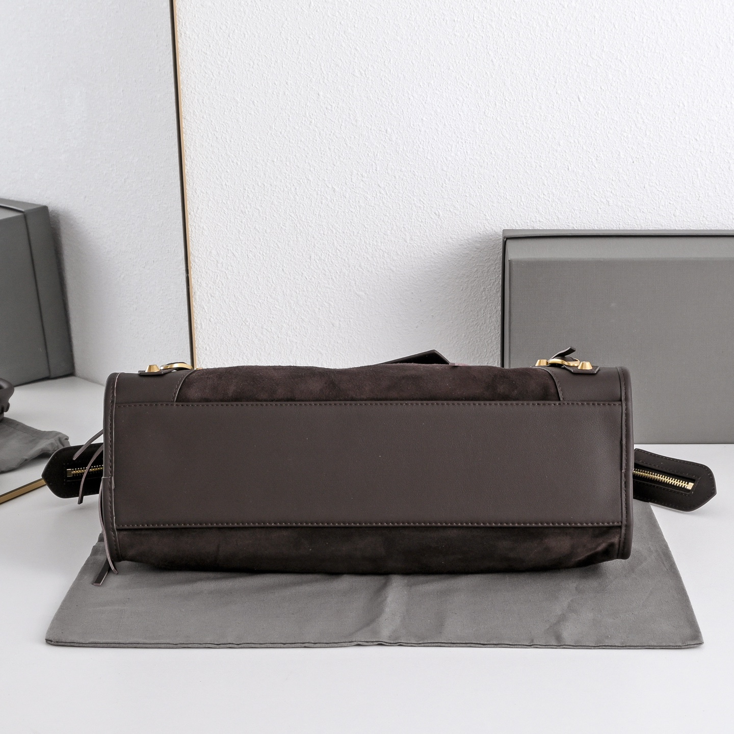 BALENCIAGA 발렌시아가 Le City 르 시티 스웨이드 컴비네이션 카프스킨 모터사이클 백 (브라운) 가방