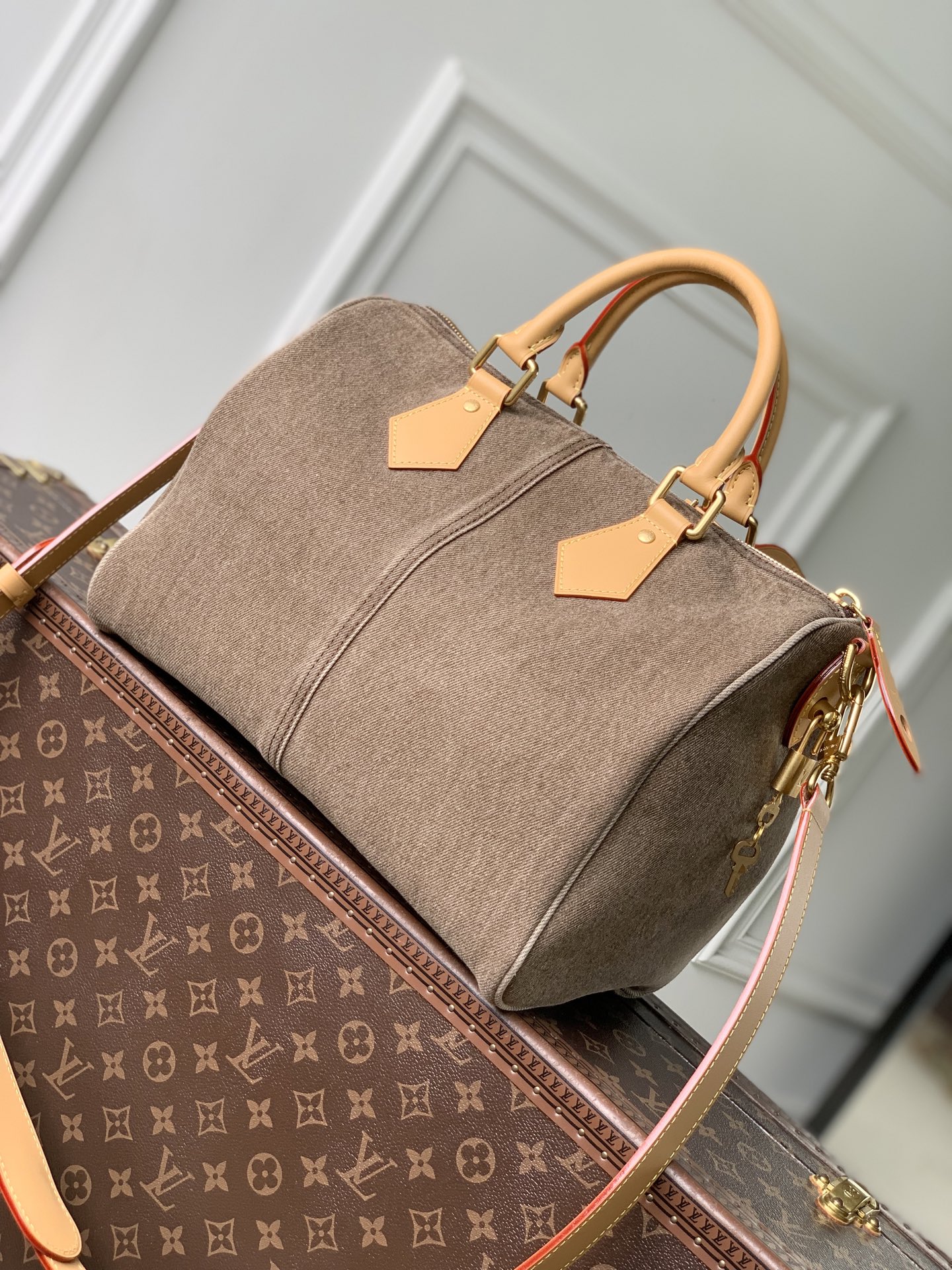LOUIS VUITTON LV 루이비통 Speedy Bandoulière 스피디 반둘리에 30 백 (워시드 데님) 가방