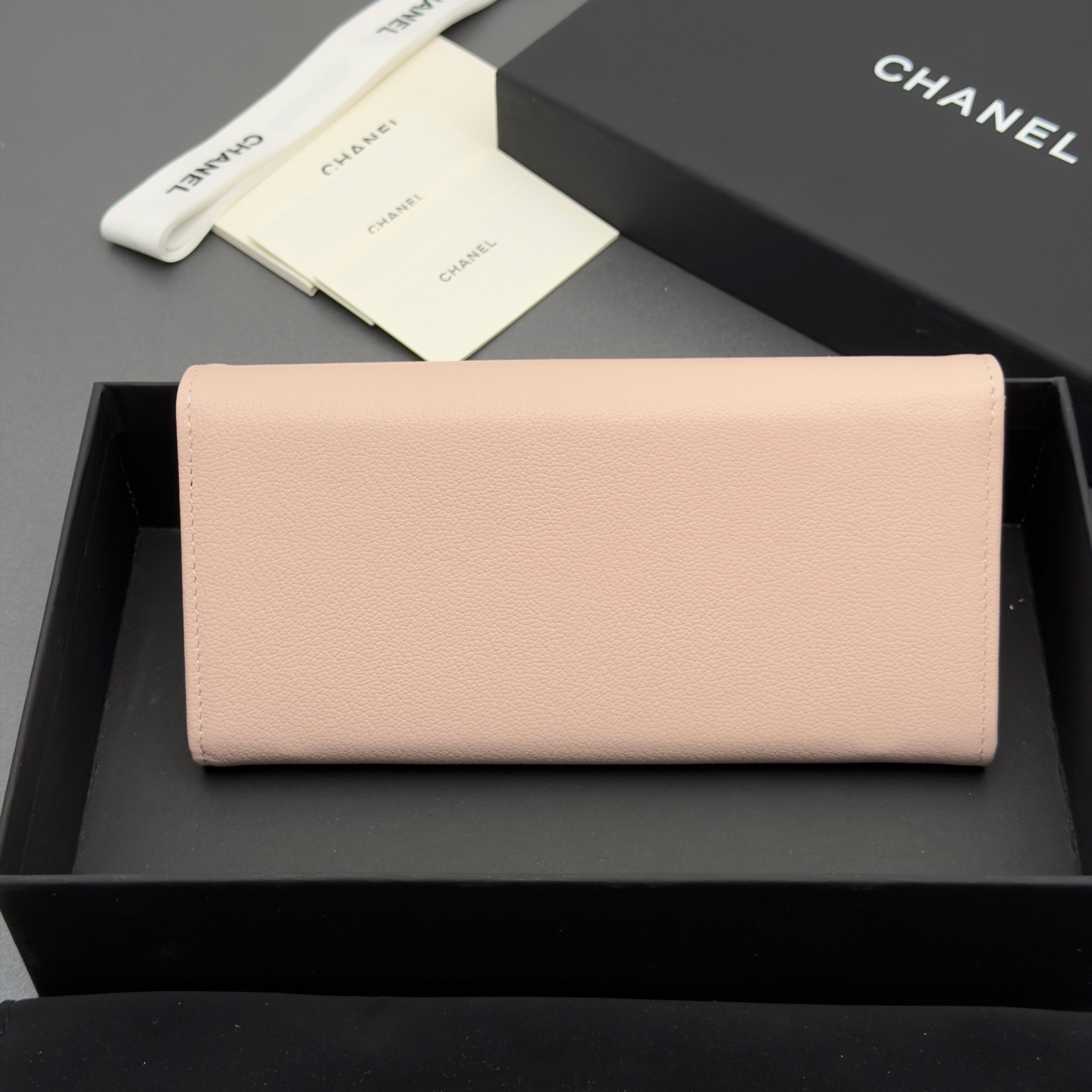 [Chanel] 샤넬 메탈 로고 플랩 롱 월렛 장지갑