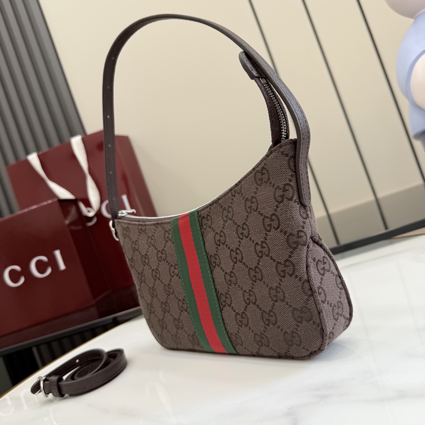 GUCCI 구찌 루네타(Lunetta) 컬렉션 - 다크 브라운 GG 캔버스 숄더/크로스백 가방