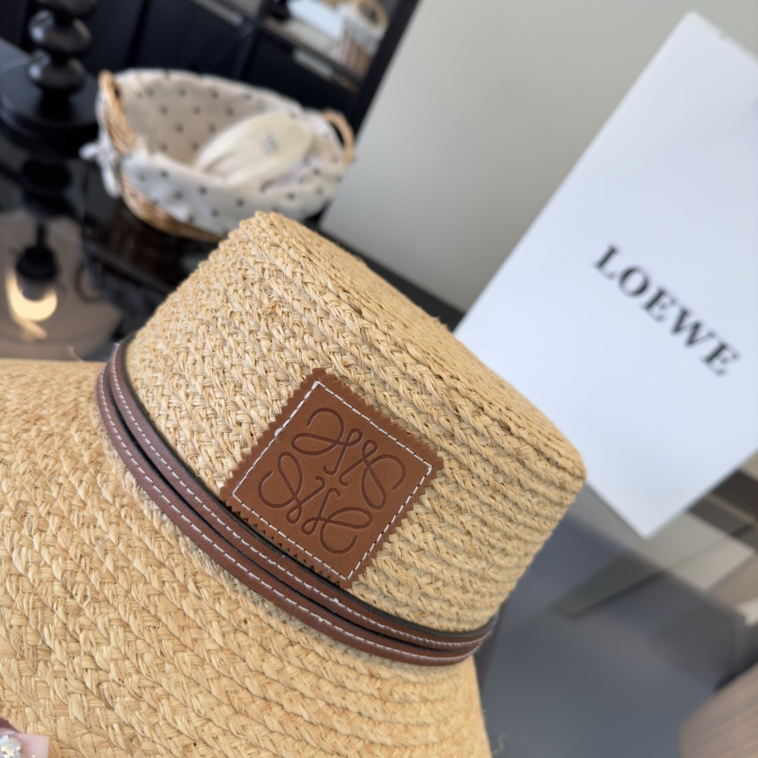 로에베(LOEWE) 라피아 버킷햇 모자