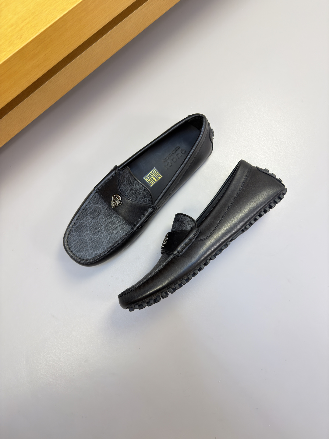 [Gucci] 구찌 프리미엄 나파 & 시그니처 PVC 콤비 드라이빙 로퍼 신발