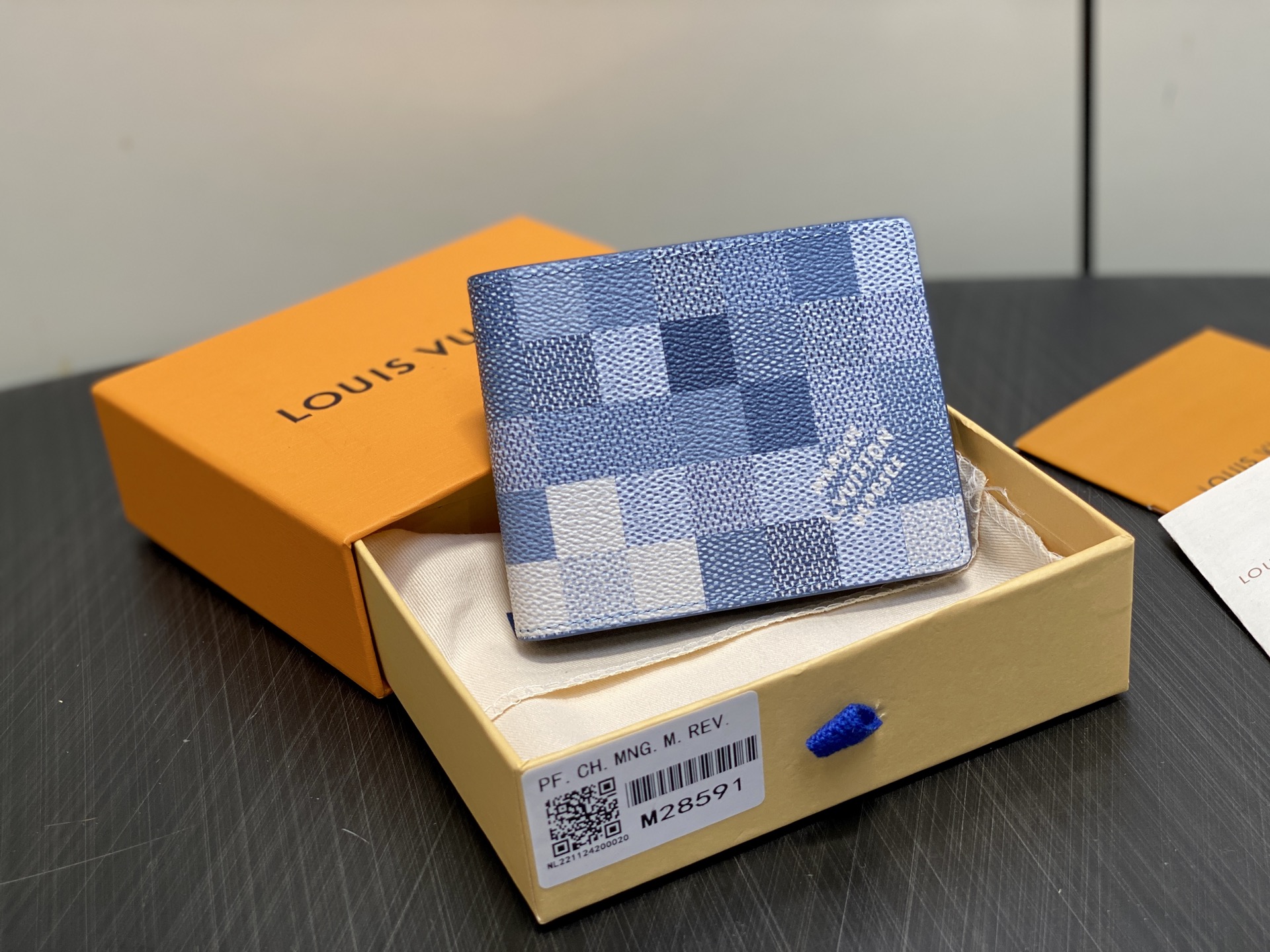 [Louis Vuitton] LV 루이비통 다모플라주 모자이크 멀티플 월릿 (블루) 지갑