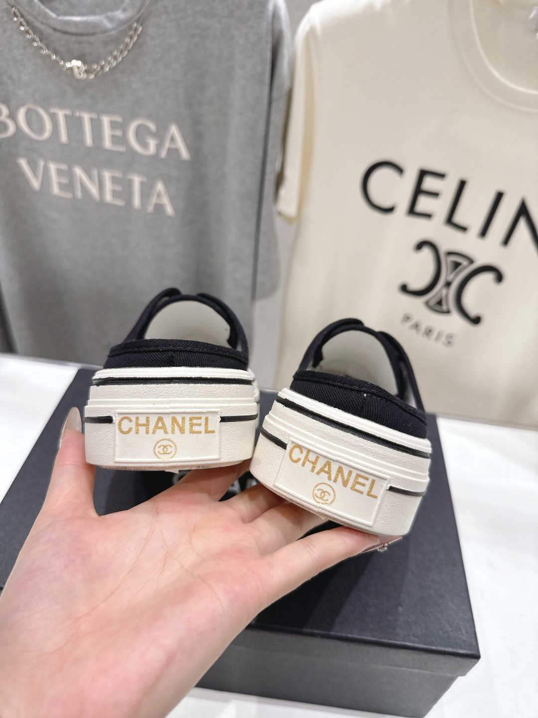 샤넬(CHANEL) 캔버스 뮬 스니커즈 신발