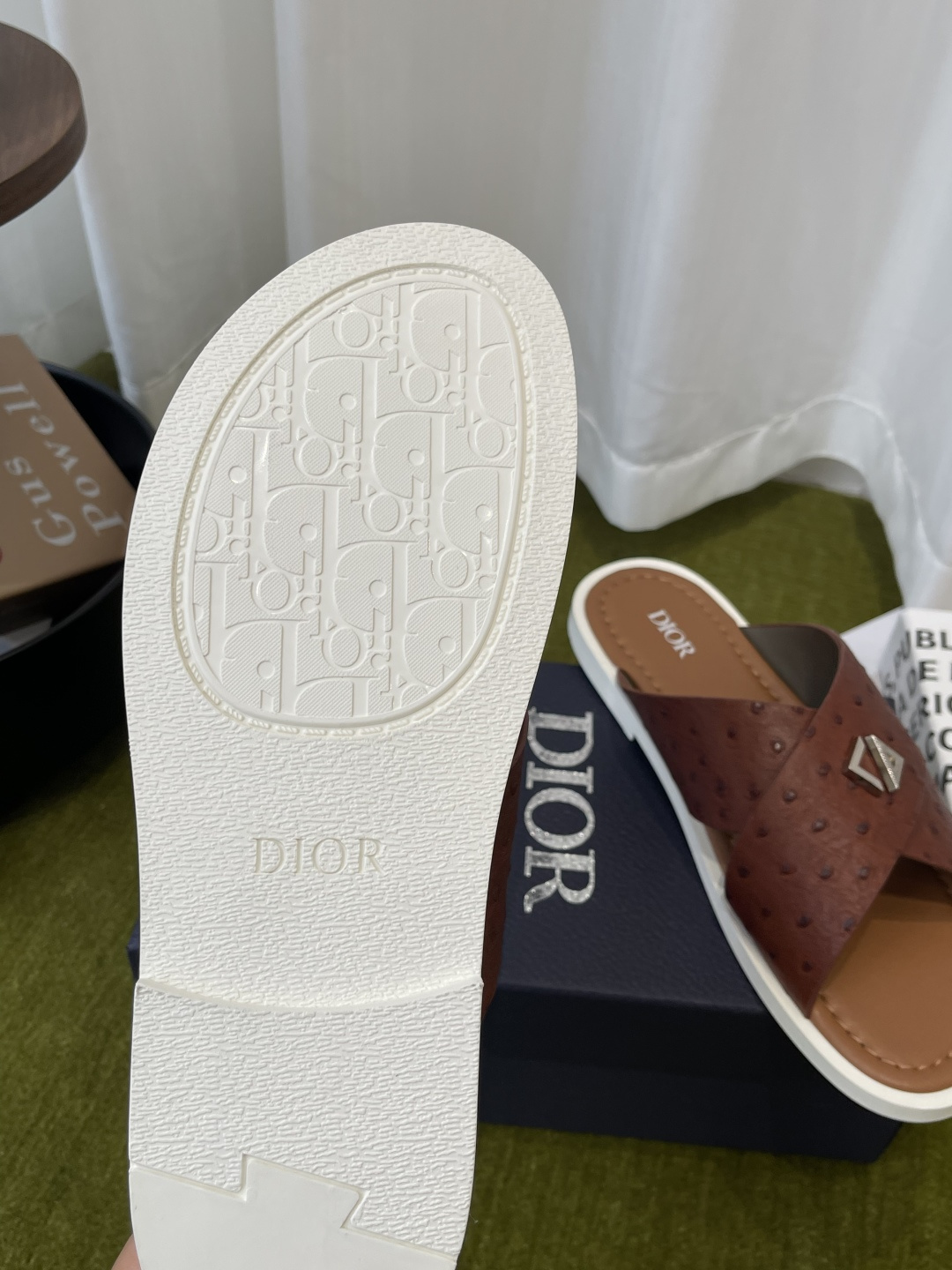디올(Dior) 오블리크 크로스 슬리퍼 신발