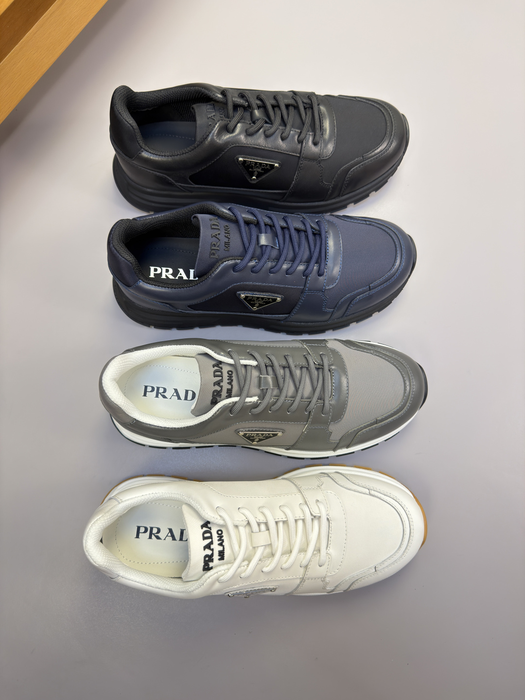[Prada] 프라다 프리미엄 나파 레더 & 하이글로시 패브릭 콤비 스니커즈 신발