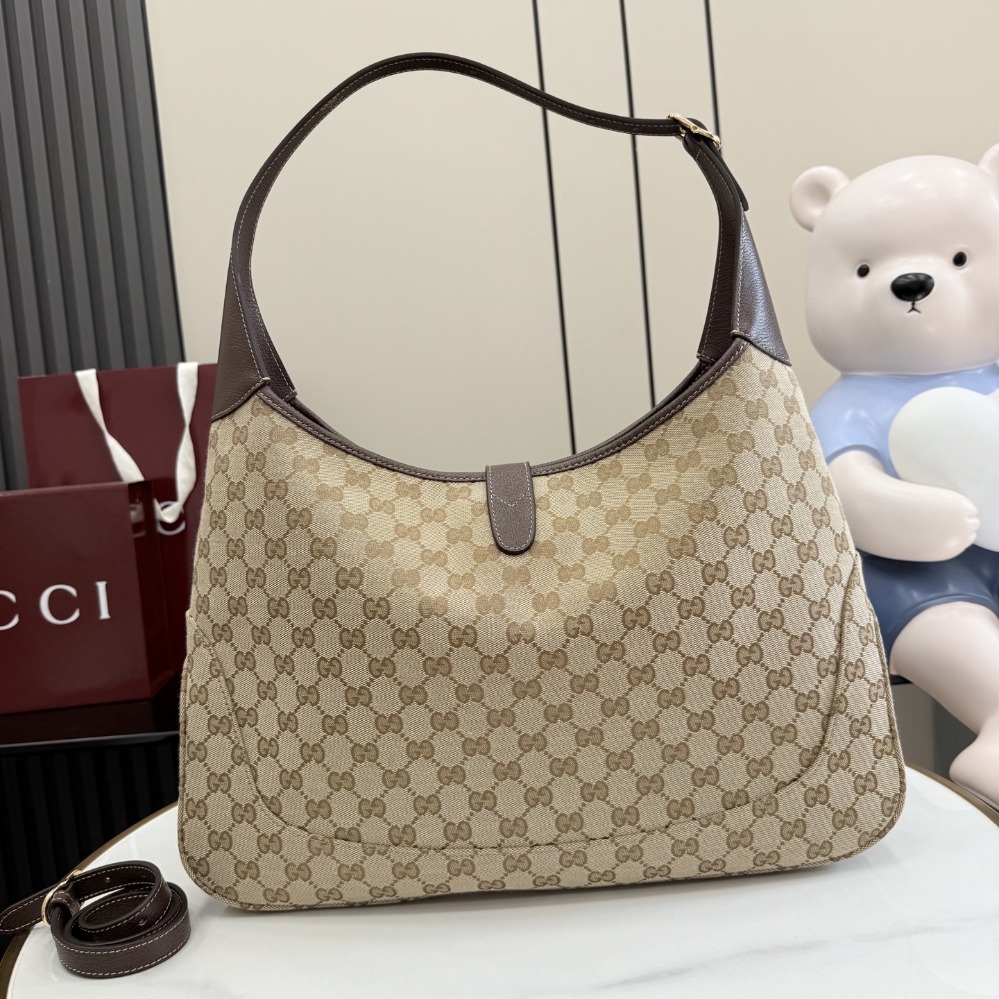 GUCCI 구찌 2026SS 재키 1961(Jackie 1961) 캔버스 숄더백 - 샌드/브라운 가방