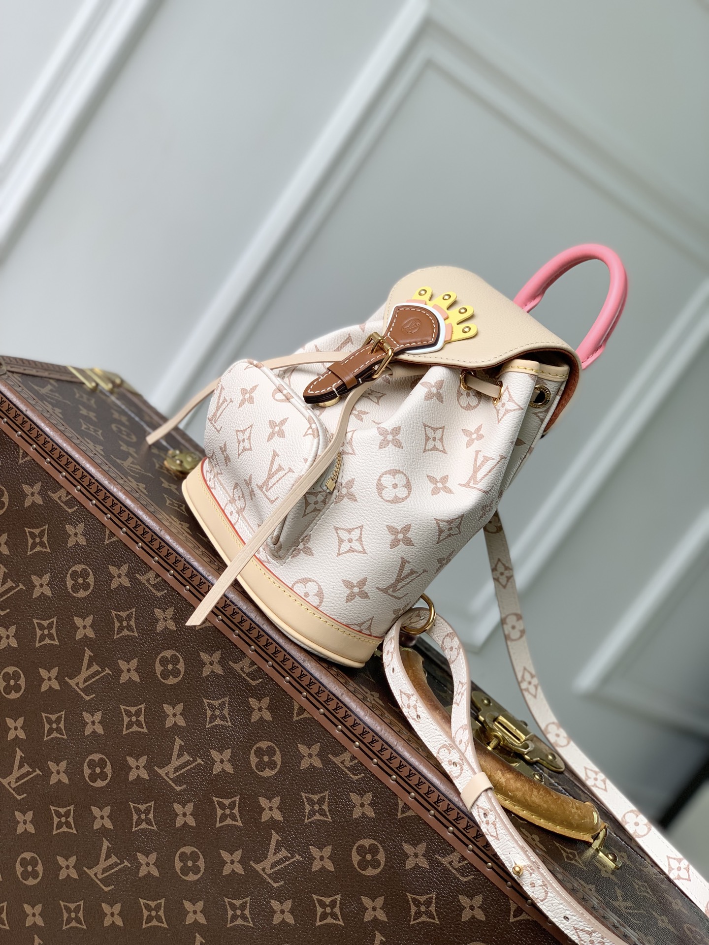 LOUIS VUITTON LV M2A079 루이비통 몽소리 미니 백팩 (LV 크래프티) 가방