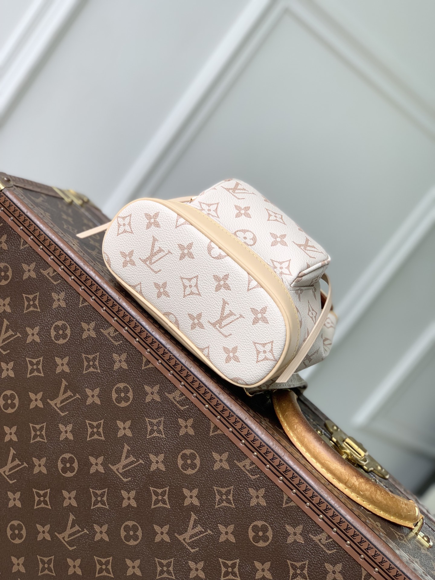 LOUIS VUITTON LV M2A079 루이비통 몽소리 미니 백팩 (LV 크래프티) 가방