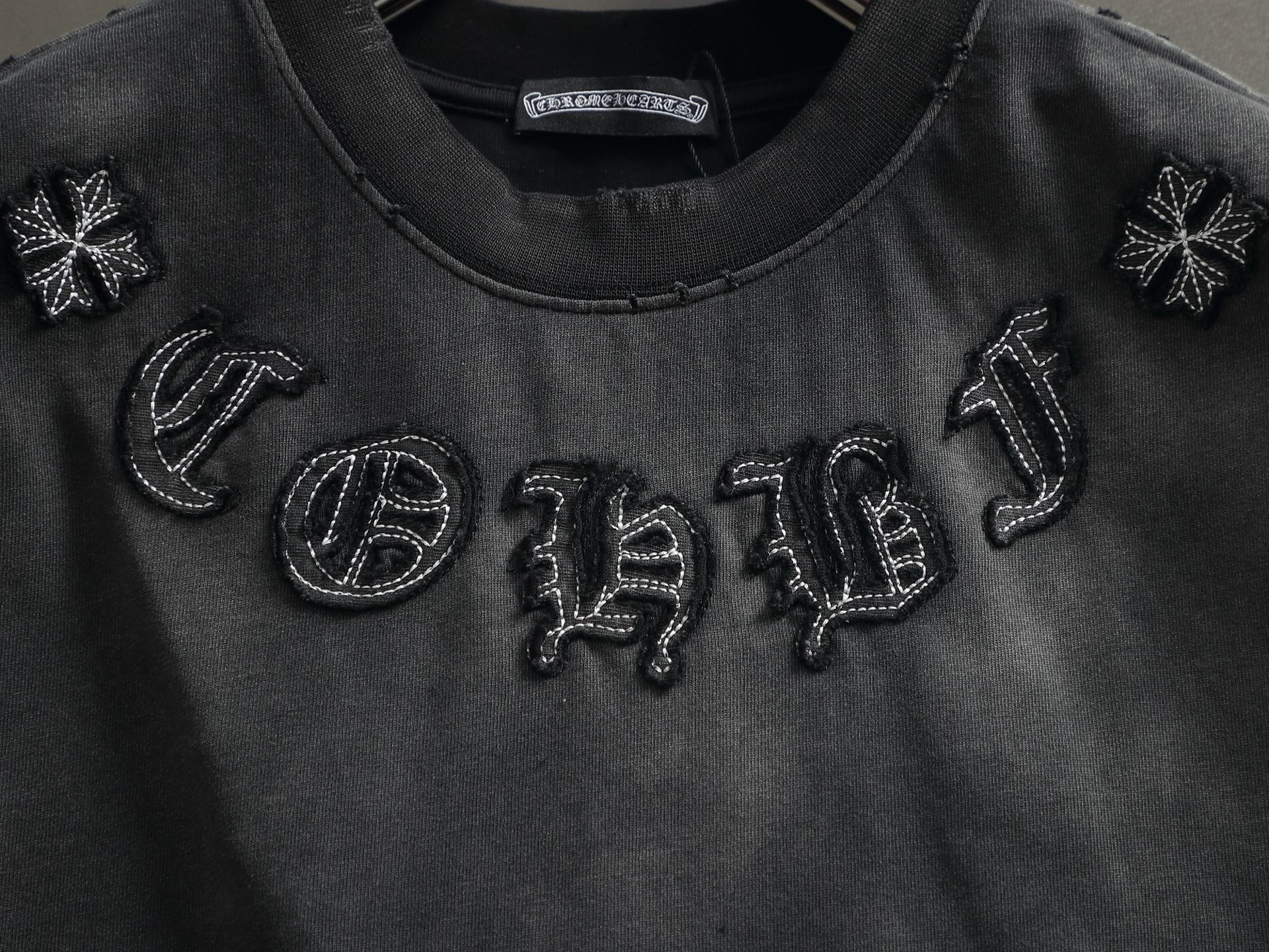 크롬하츠(CHROME HEARTS) 자수 워싱 반팔 티셔츠 상의 의류