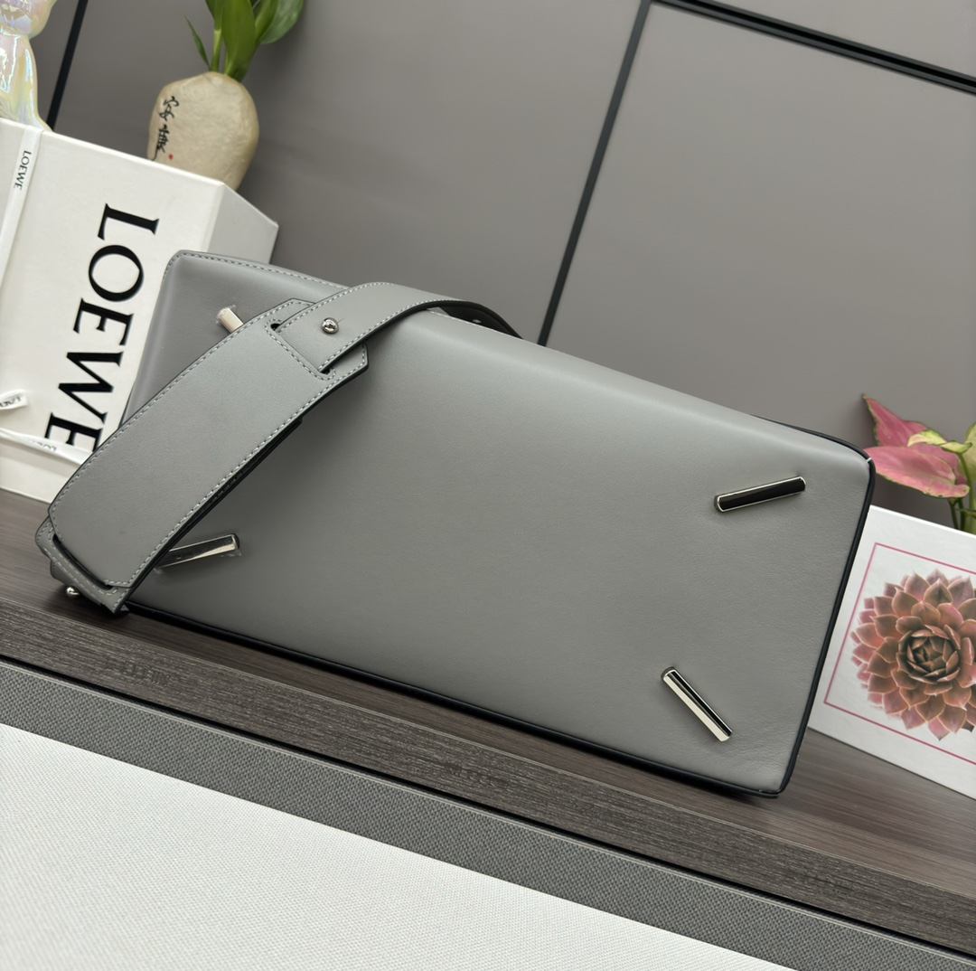 Loewe Puzzle Edge 로에베 퍼즐 라지 백 가방