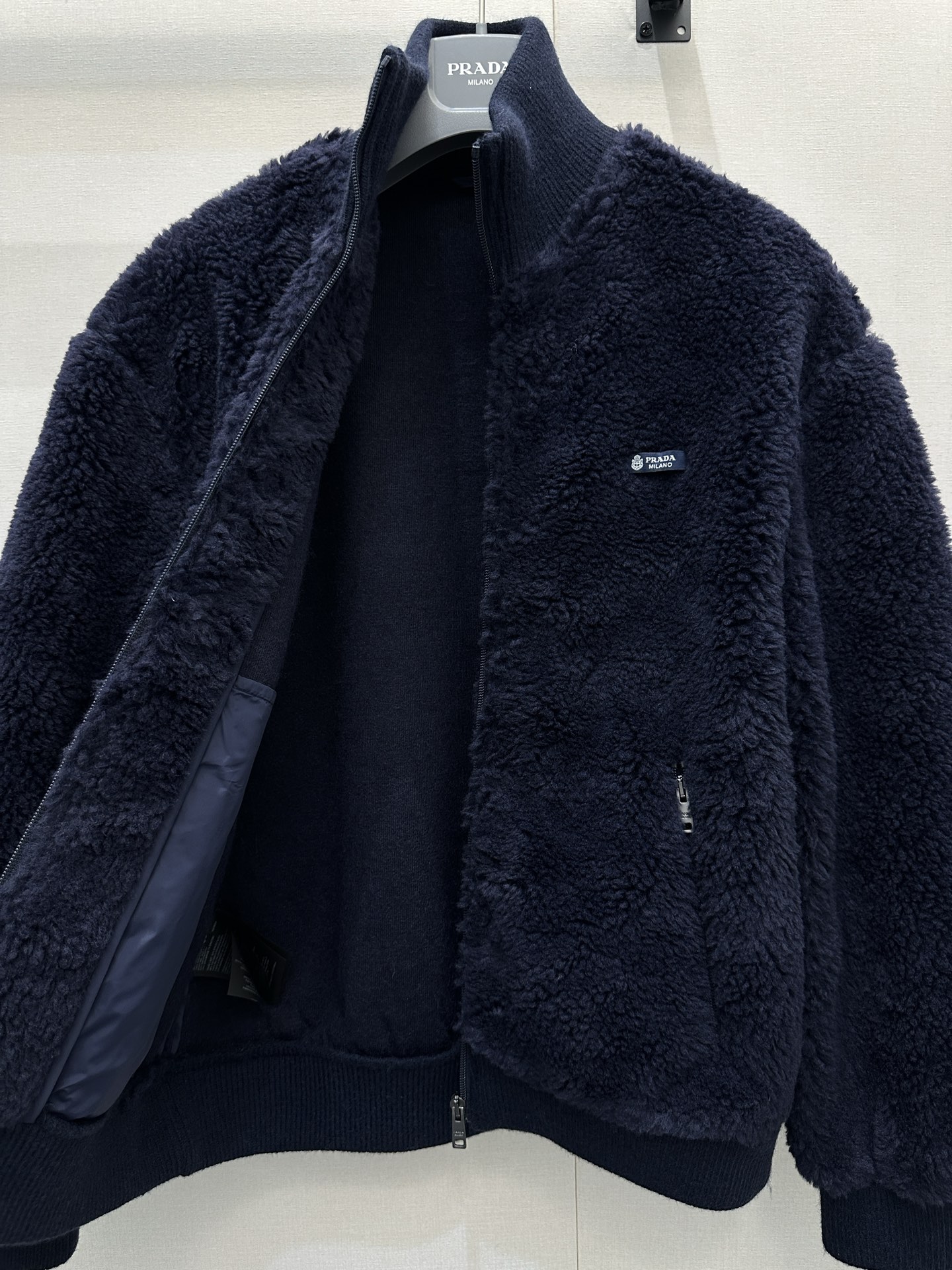 프라다(PRADA) 시어링 울 집업 재킷 상의 의류