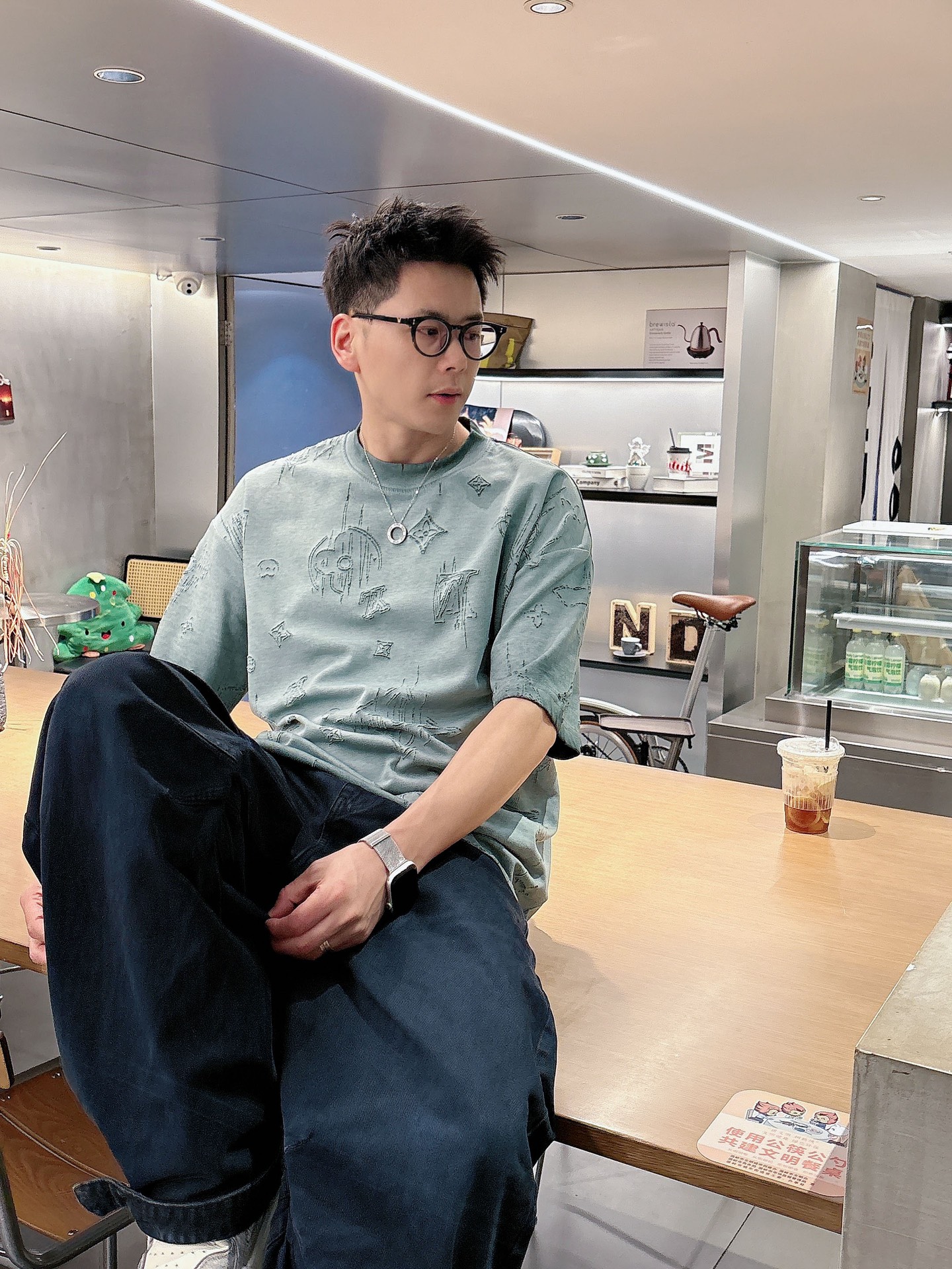 루이비통(LV) 로고 자카드 반팔 티셔츠 상의 의류