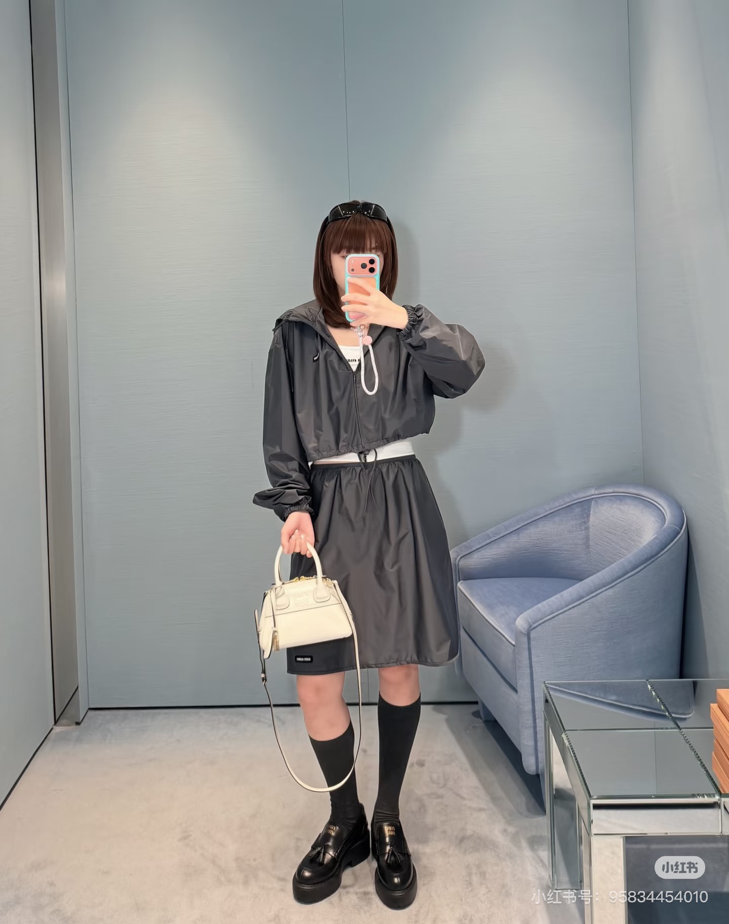 미우미우(MIU MIU) 후드 드로스트링 크롭 윈드브레이커 재킷 의류