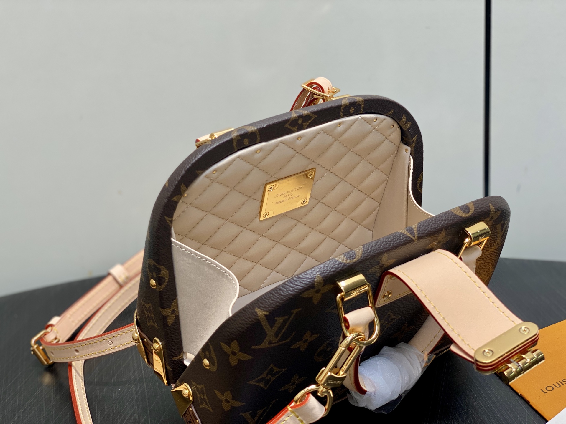 [Louis Vuitton] LV 루이비통 모노그램 알마 트렁크 20 (브라운 모노그램) 가방