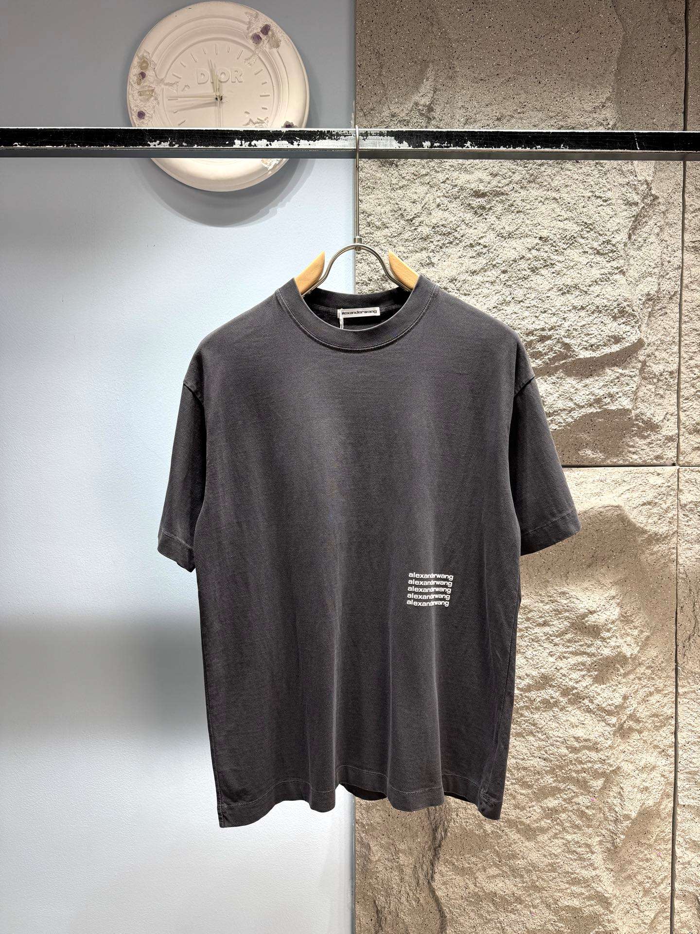 알렉산더왕(Alexander Wang) 레터링 그래픽 워싱 반팔 티셔츠 상의 의류